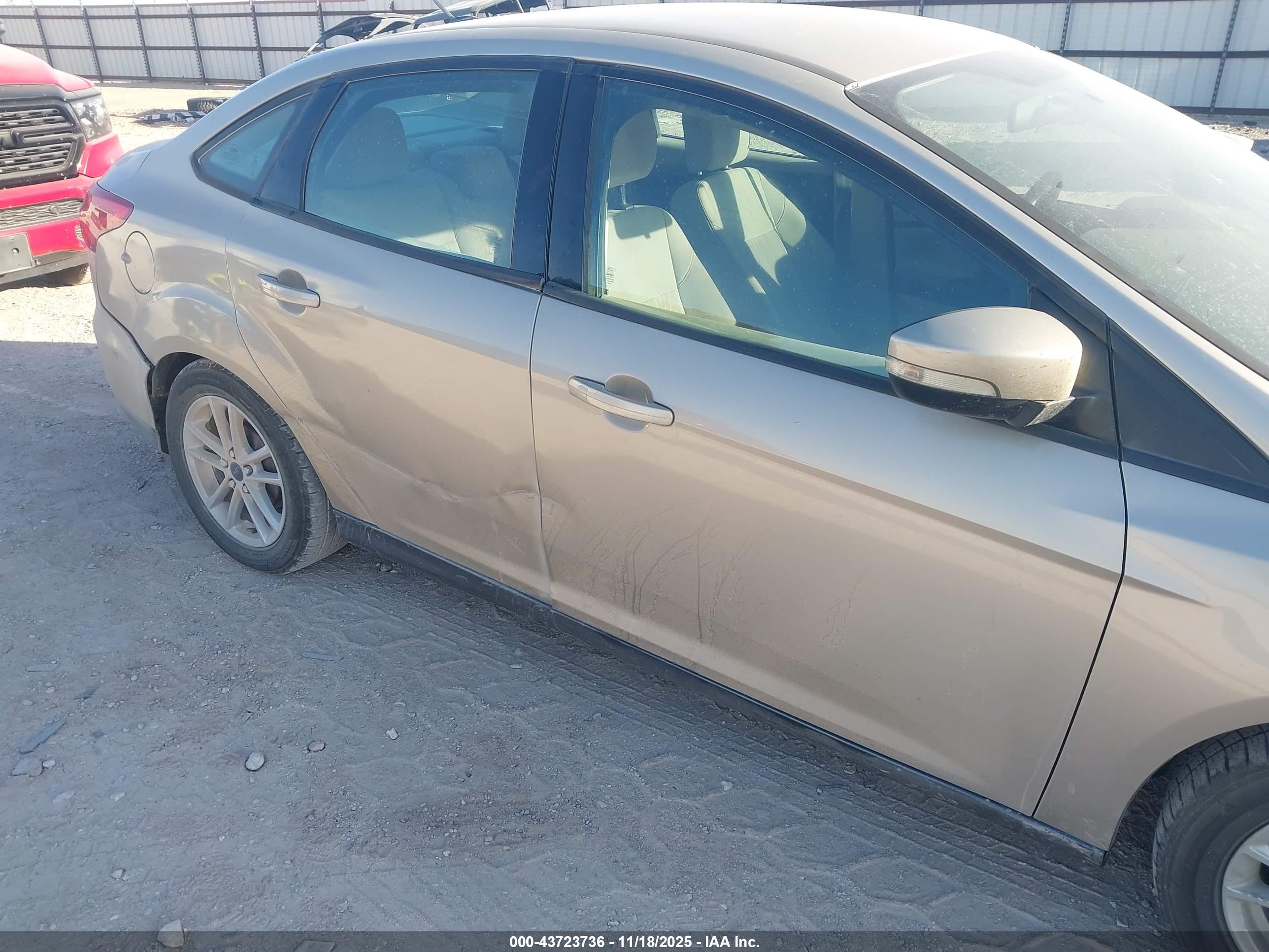 FORD FOCUS image 6