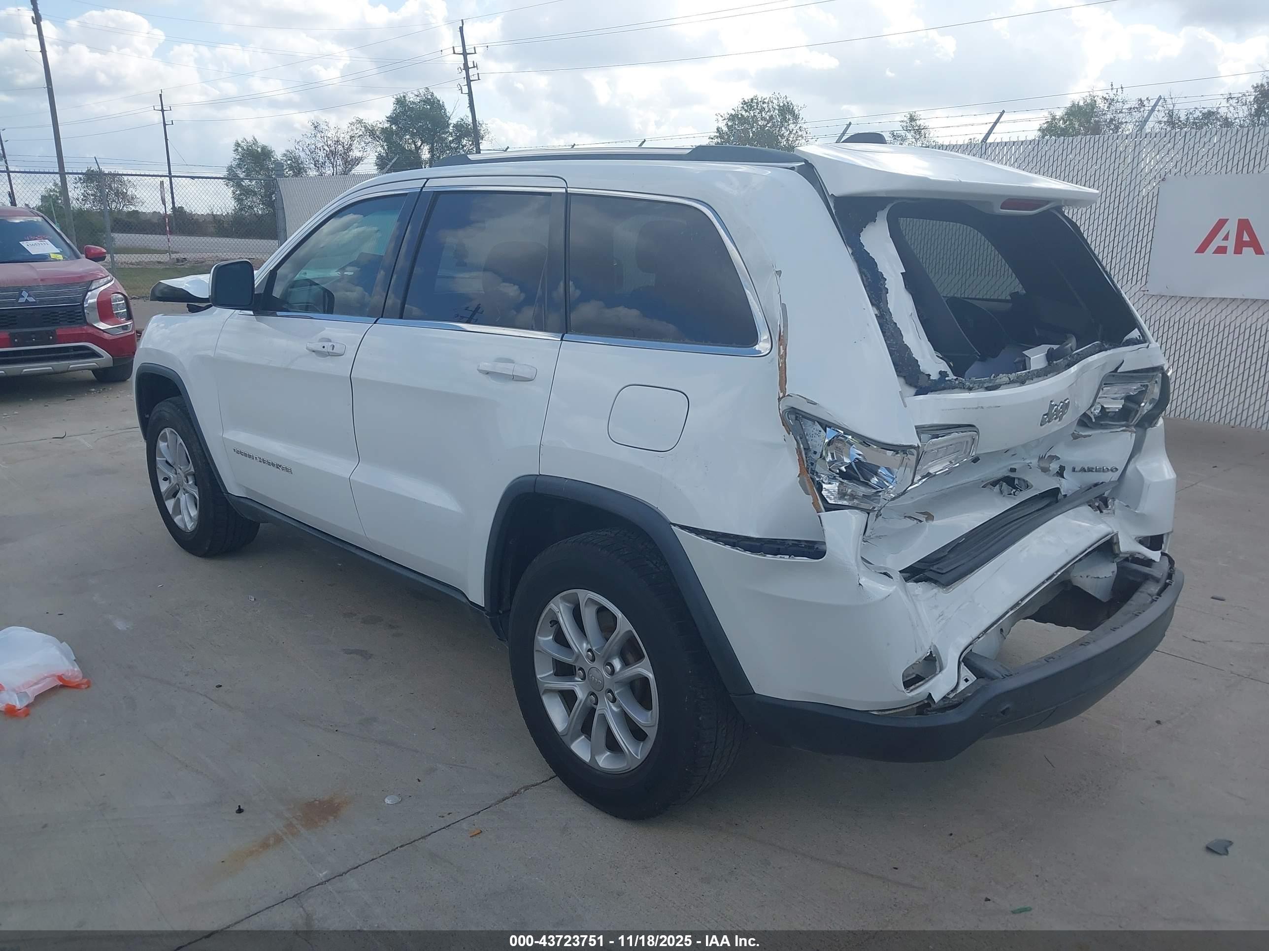 JEEP GRAND image 3