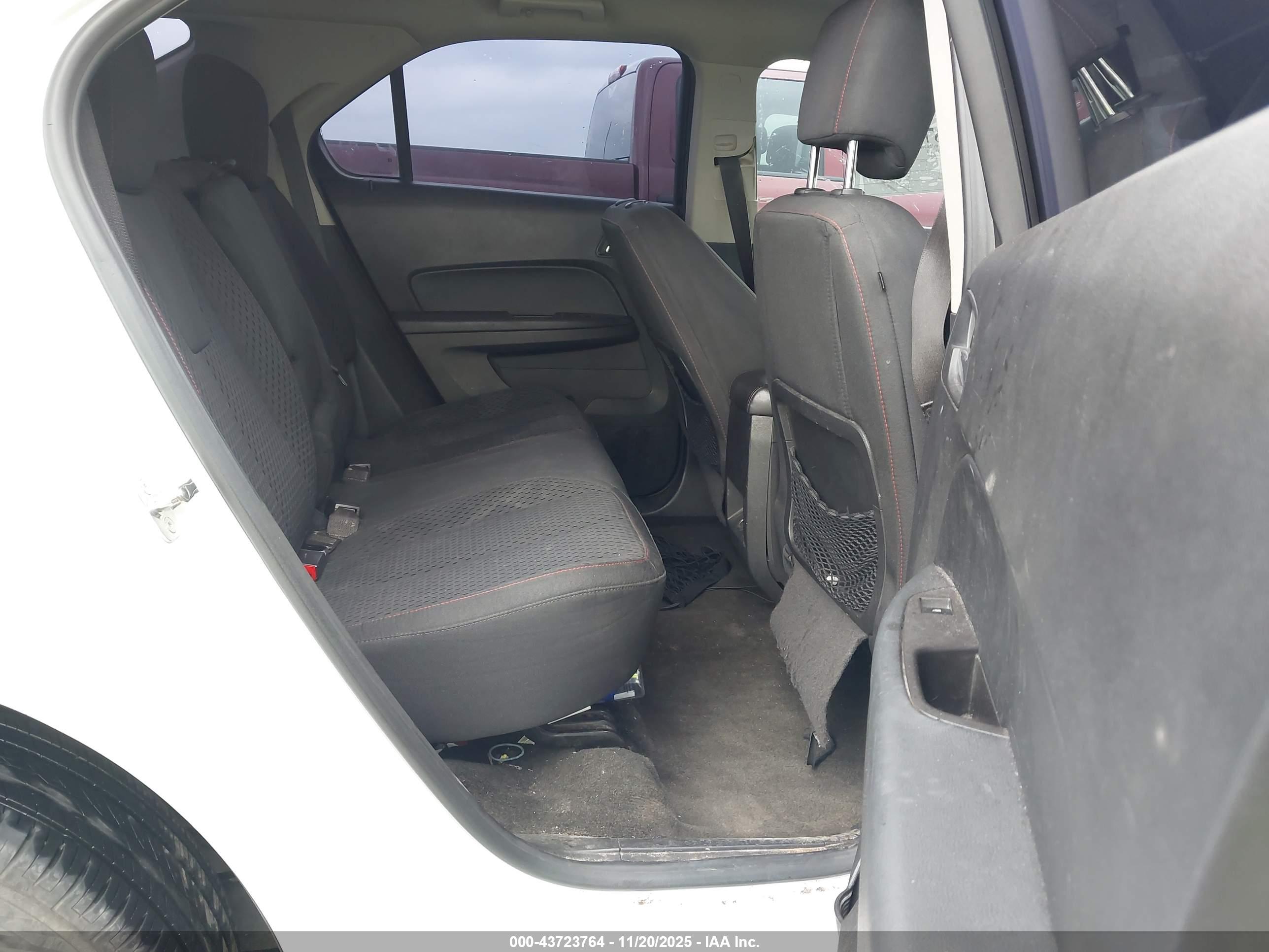 CHEVROLET EQUINOX image 8