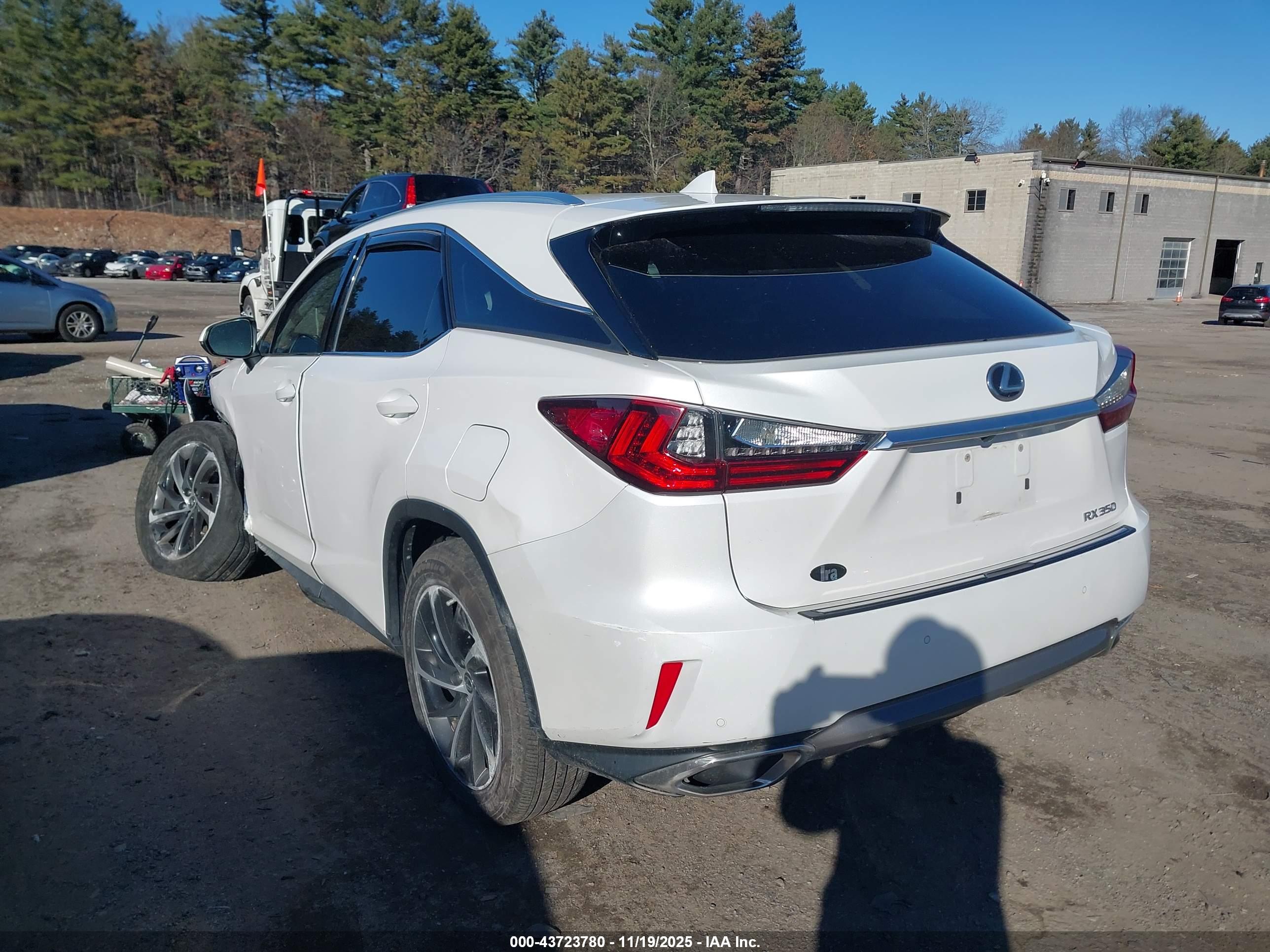 LEXUS RX image 3