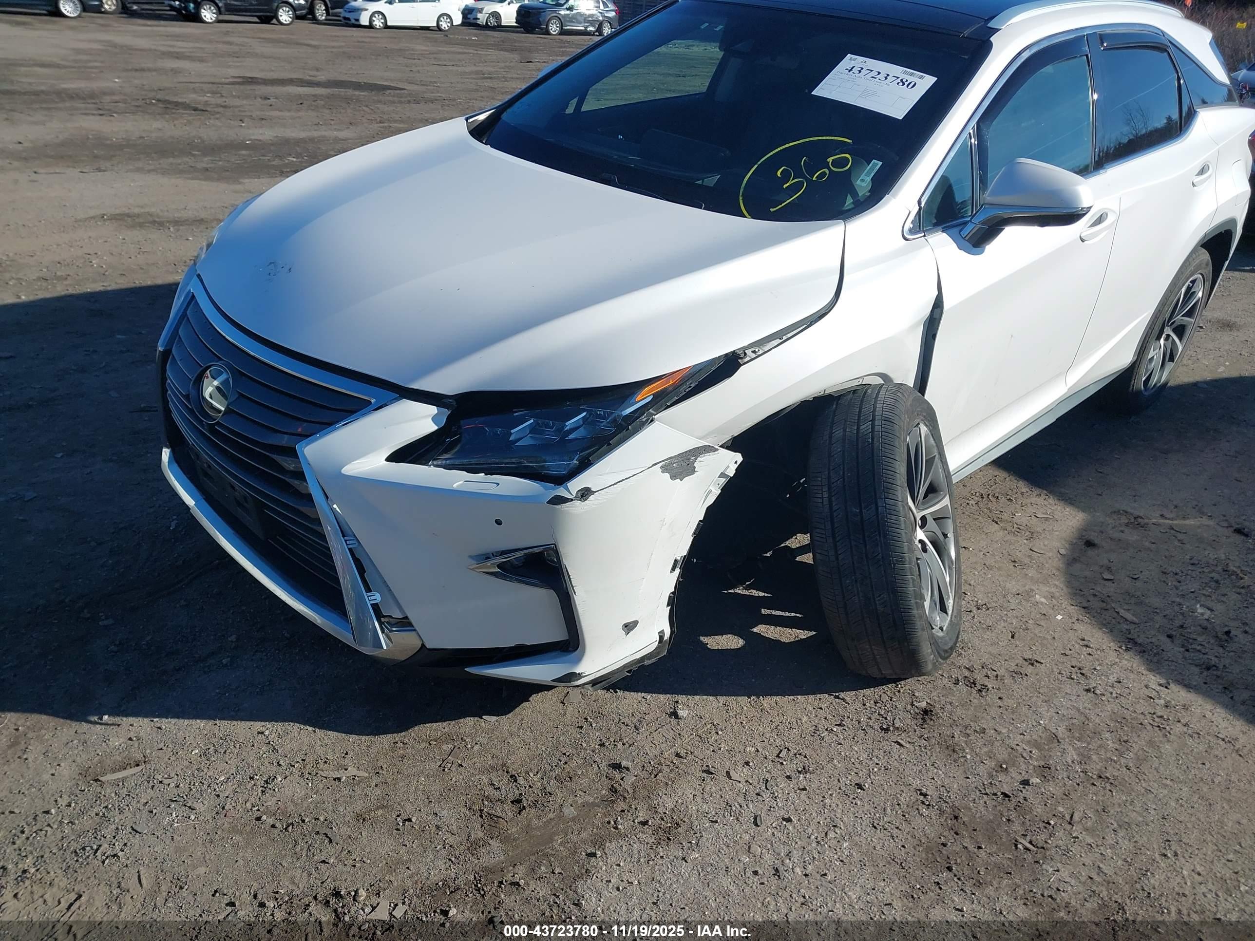LEXUS RX image 6