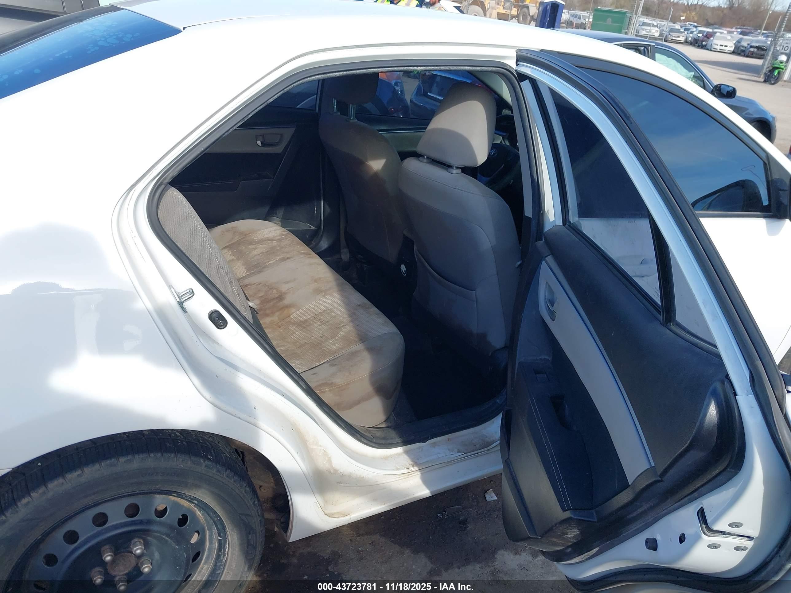 TOYOTA COROLLA image 8
