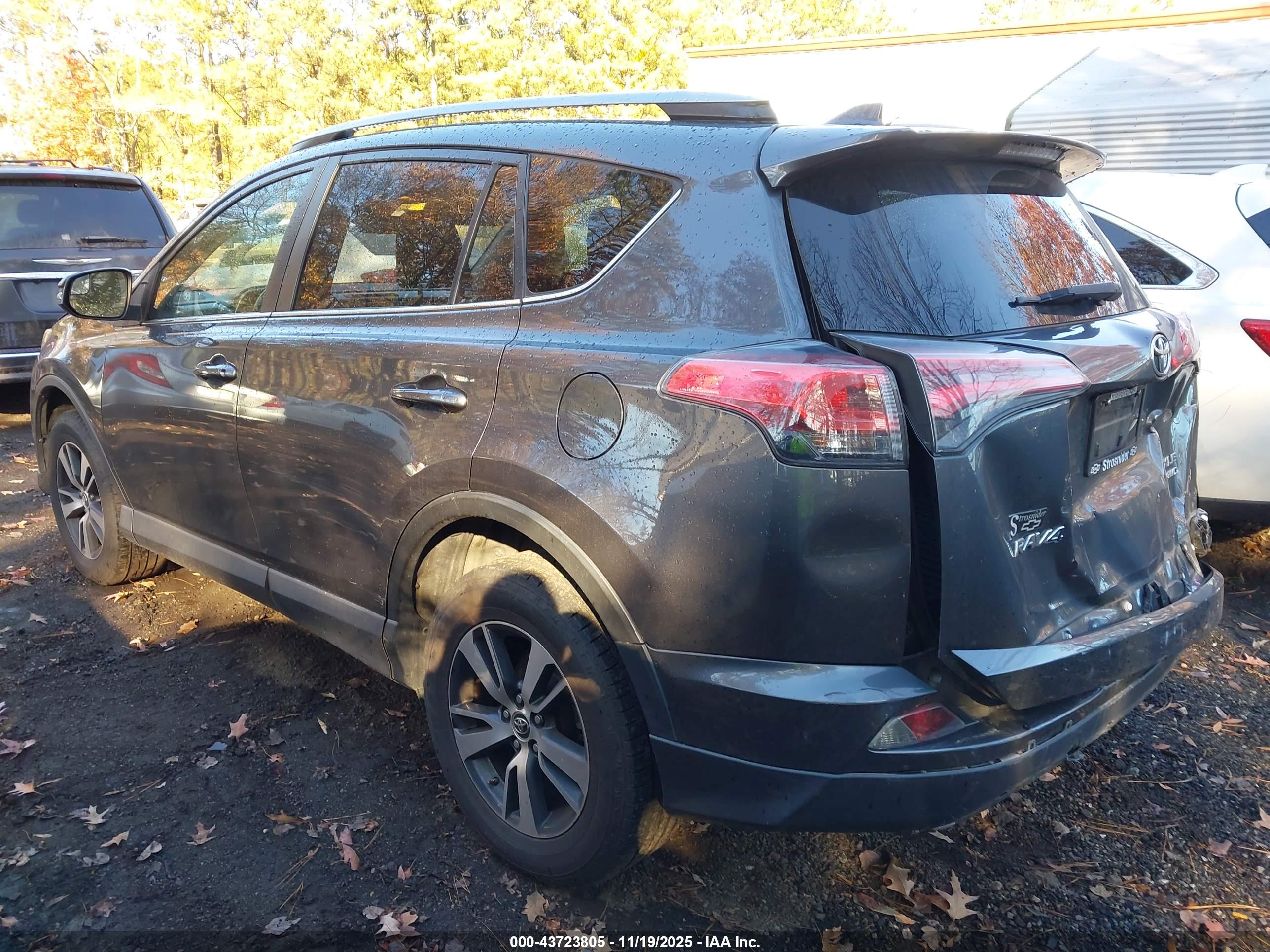 TOYOTA RAV4 image 3