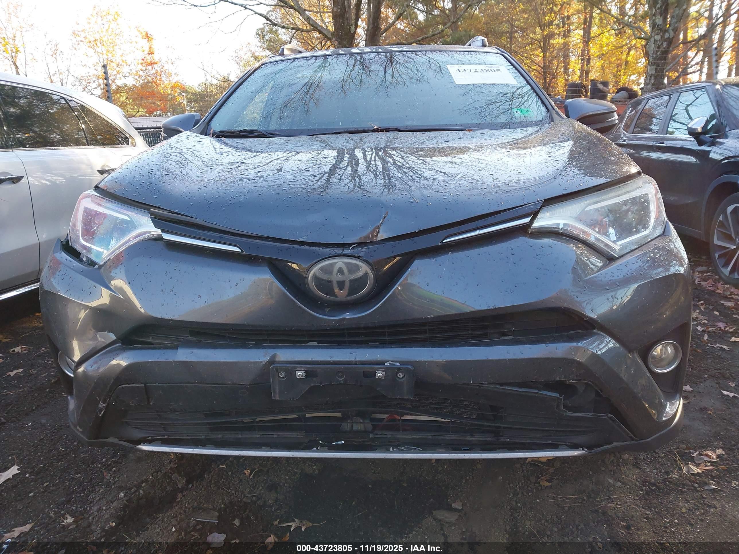 TOYOTA RAV4 image 6