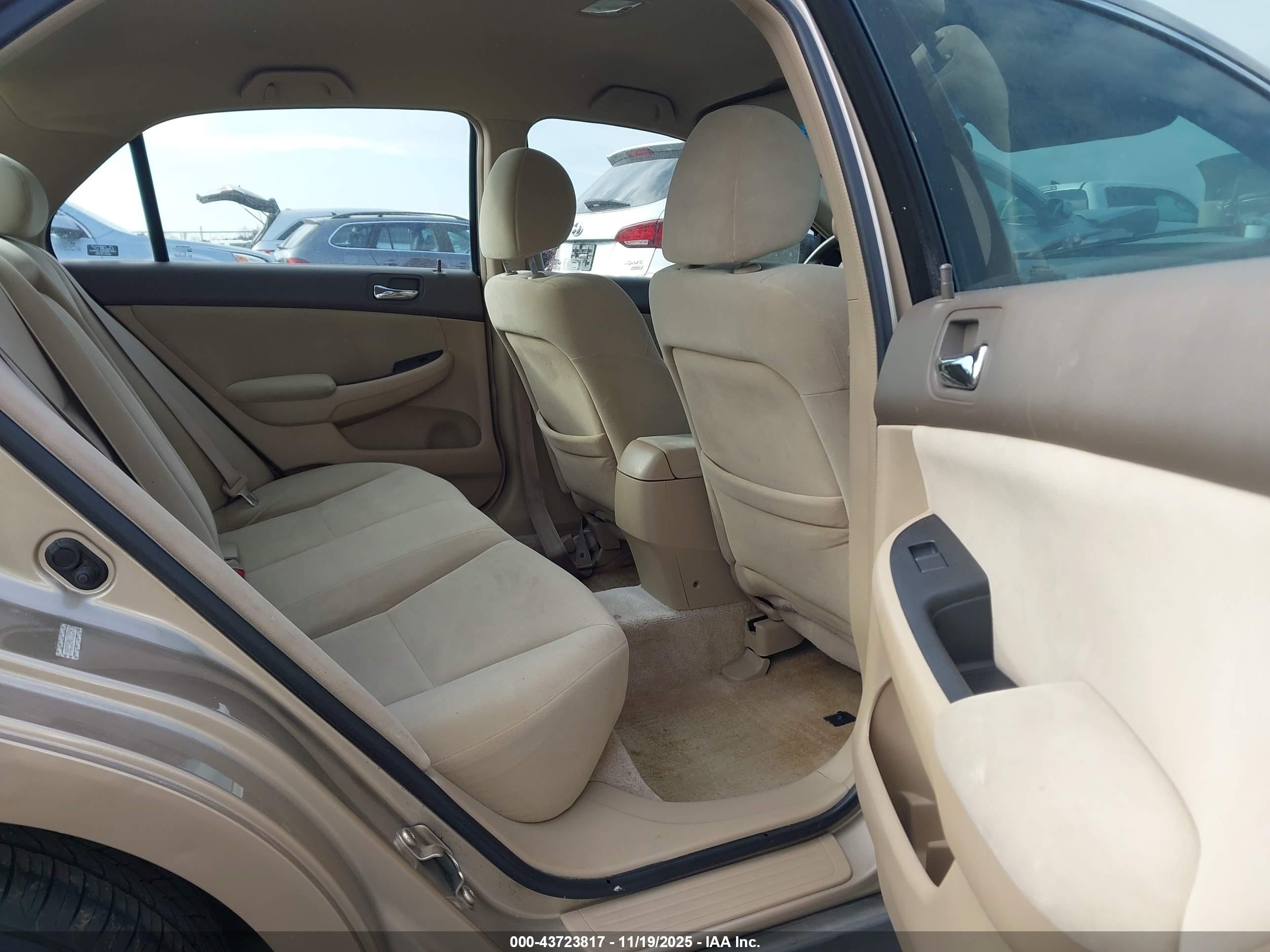 HONDA ACCORD image 8