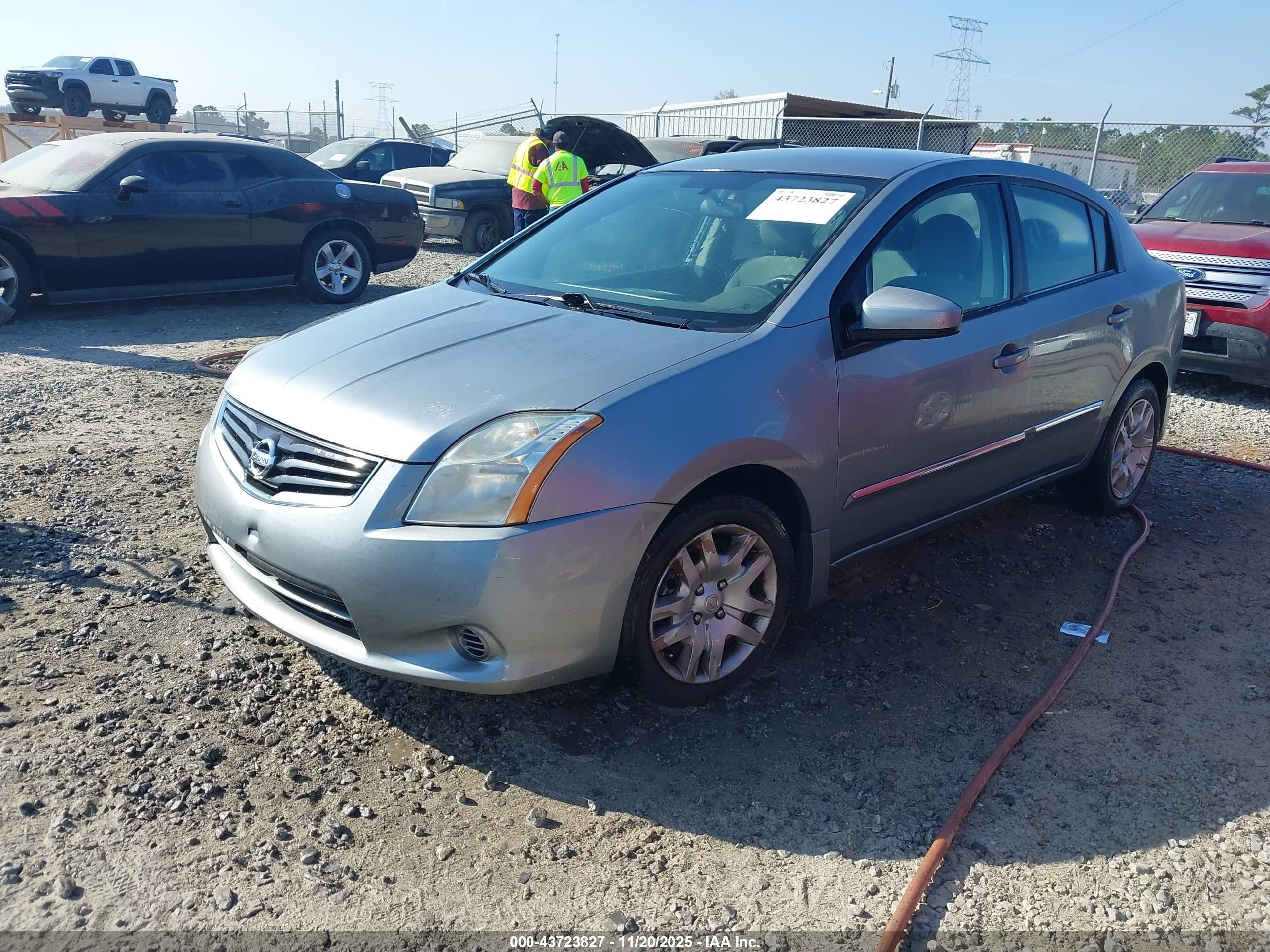 NISSAN SENTRA image 2