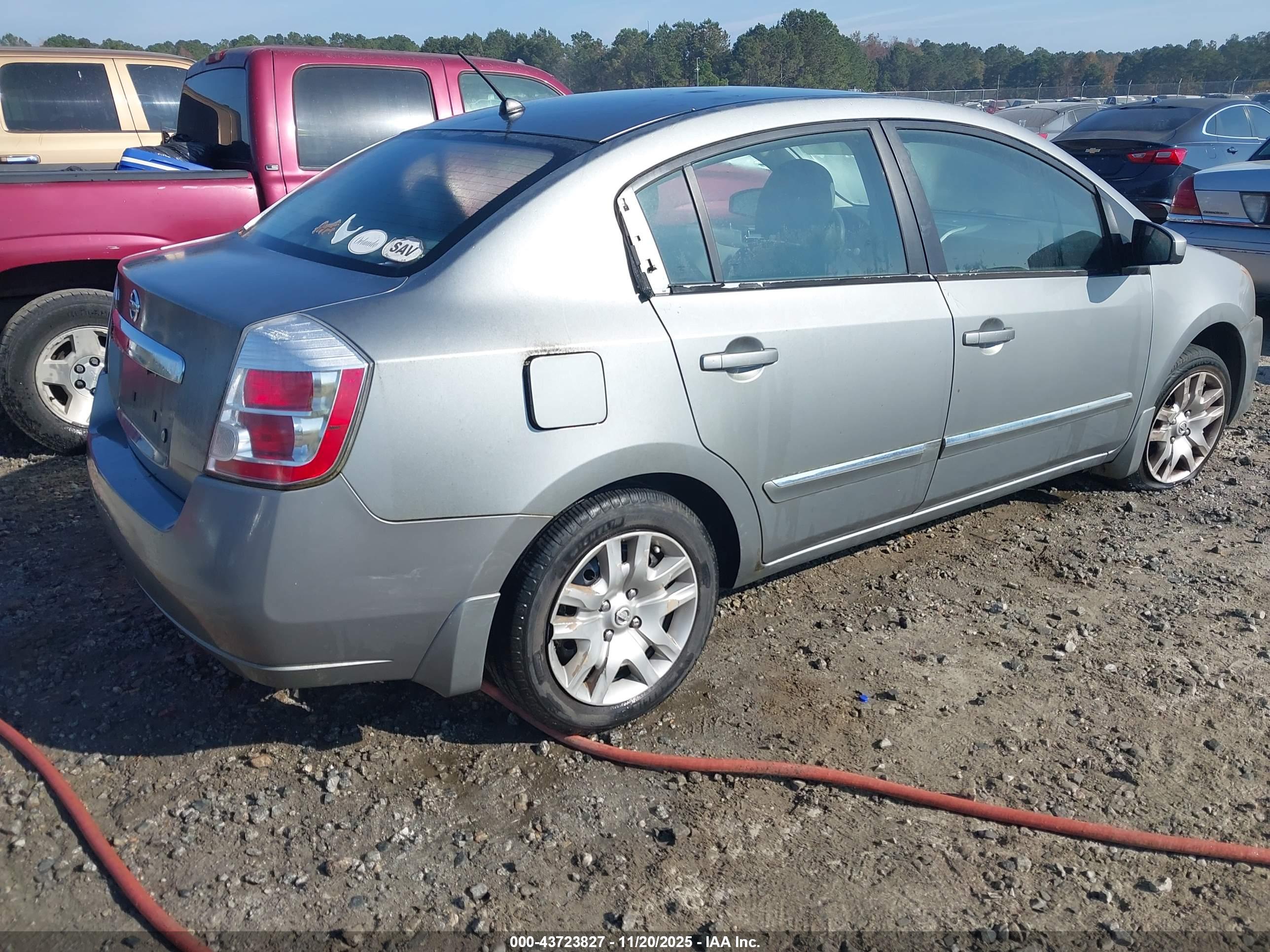 NISSAN SENTRA image 4