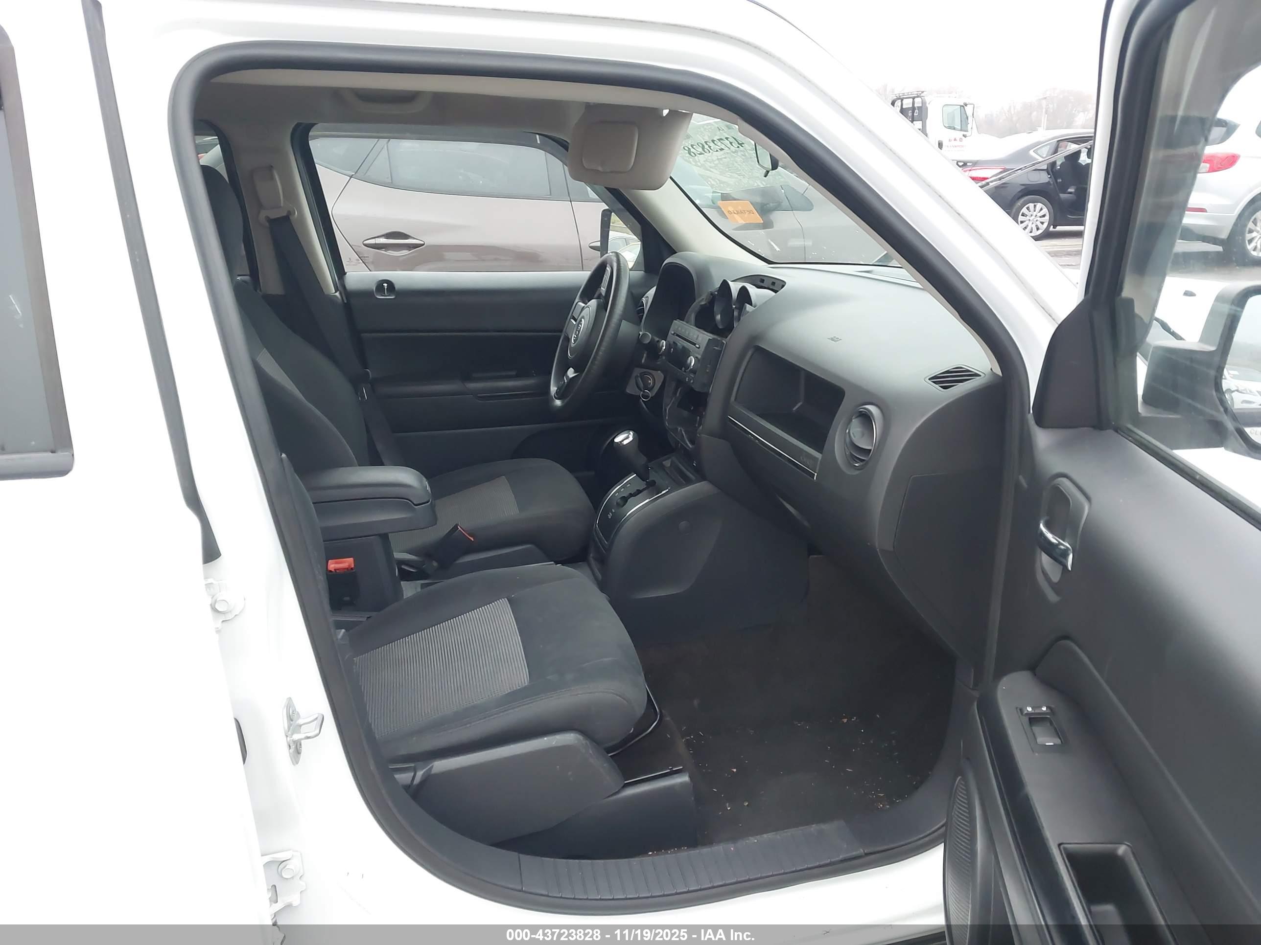 JEEP PATRIOT image 5