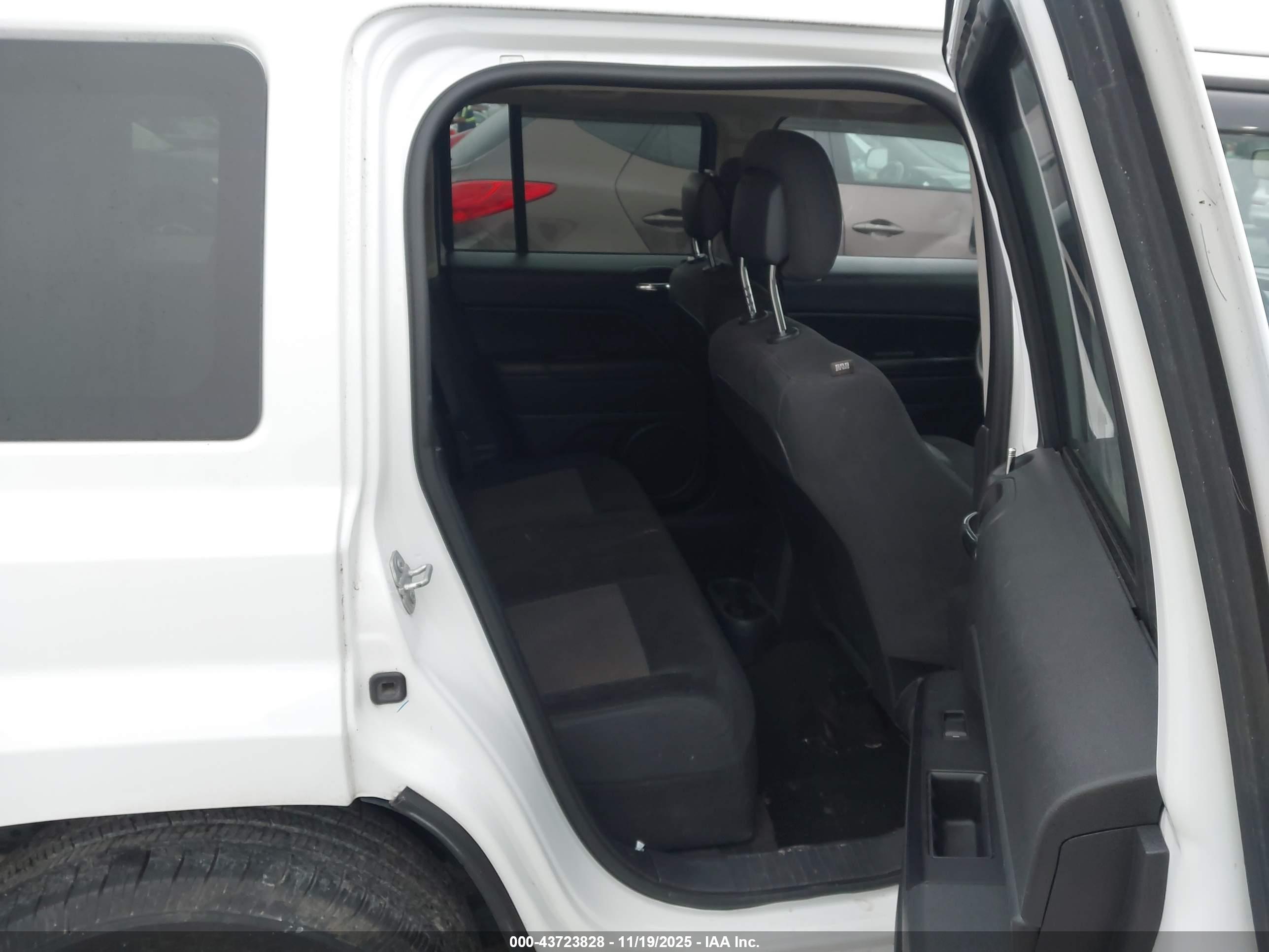 JEEP PATRIOT image 8