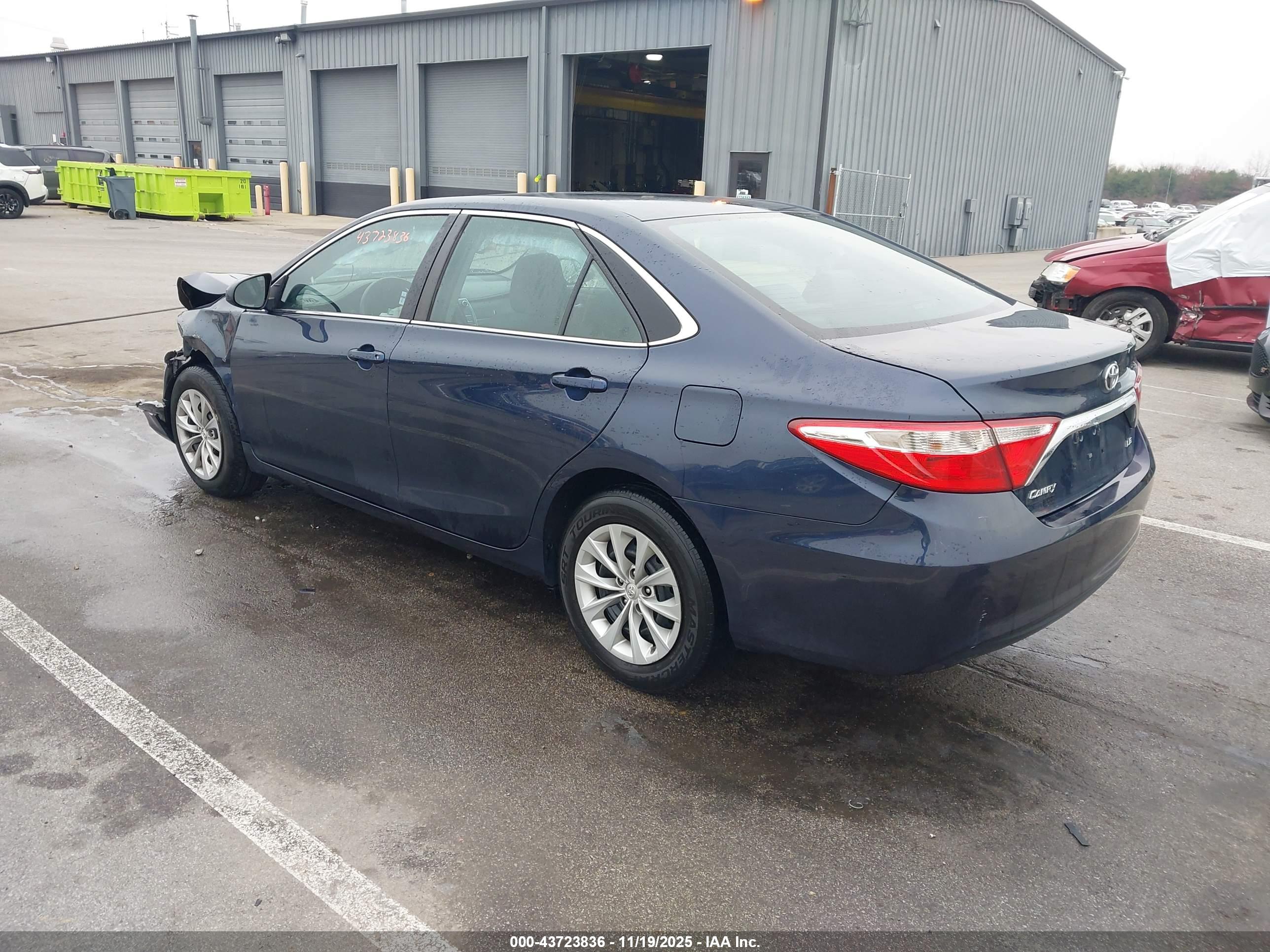 TOYOTA CAMRY image 3