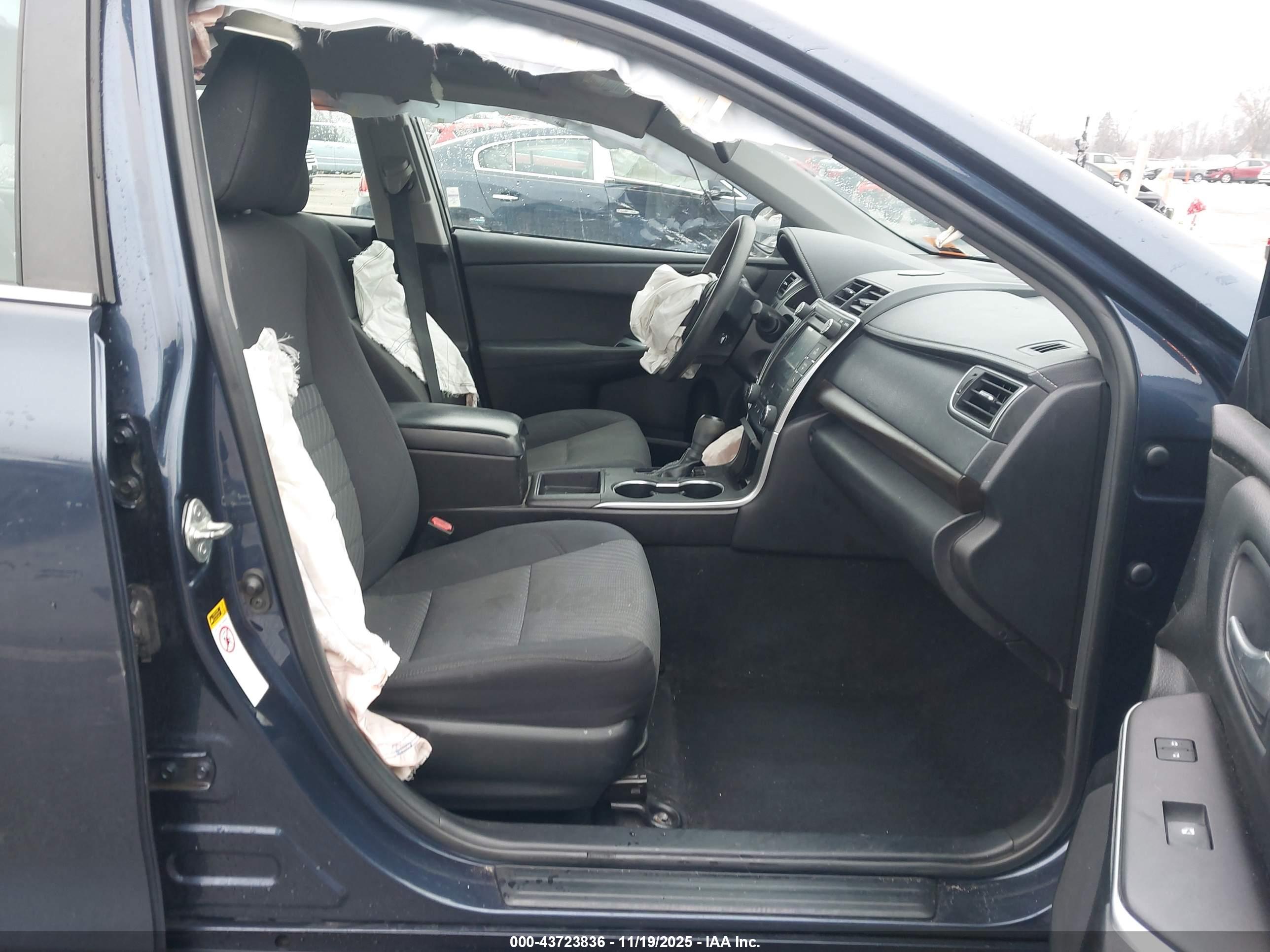 TOYOTA CAMRY image 5