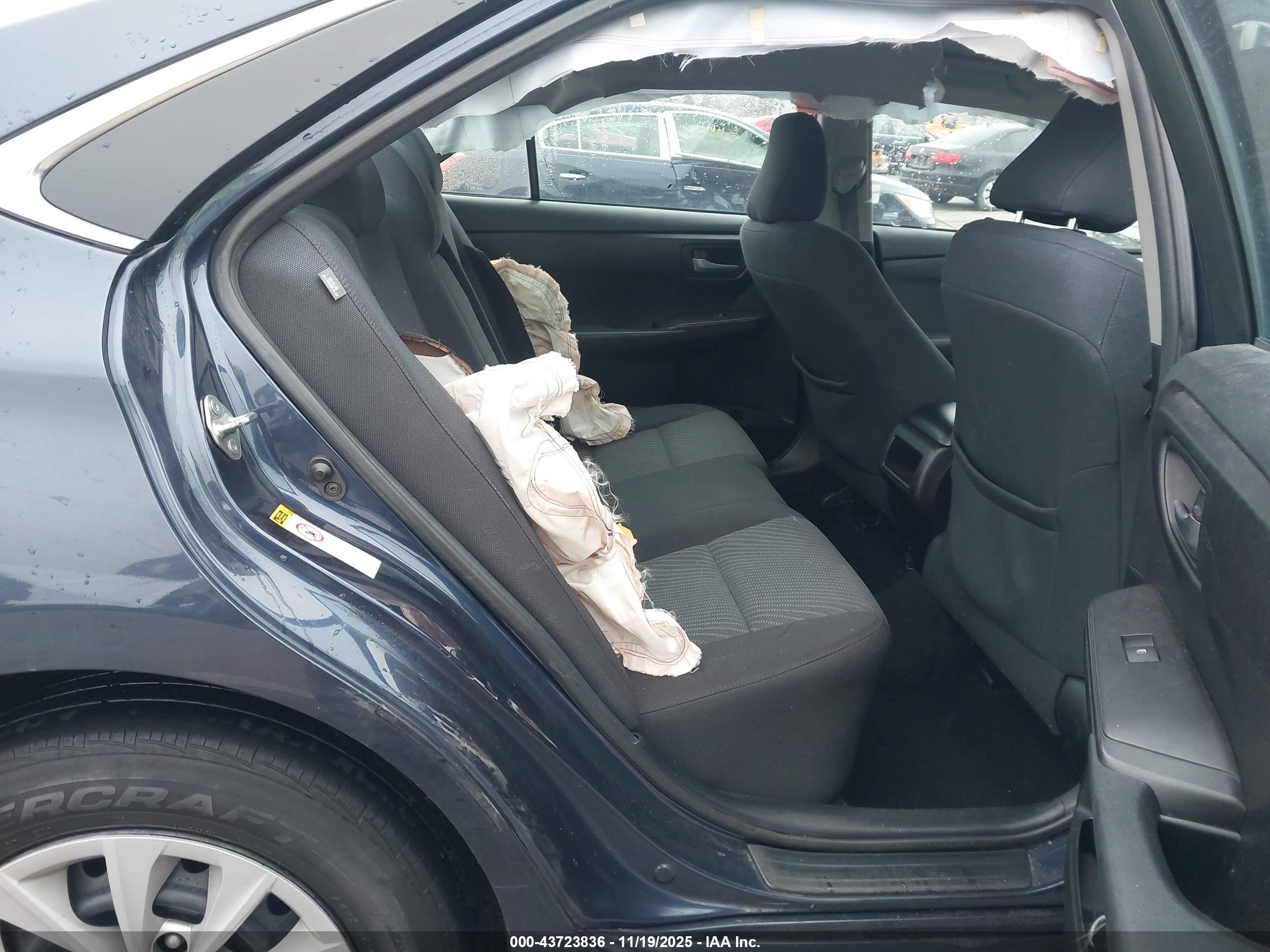 TOYOTA CAMRY image 8