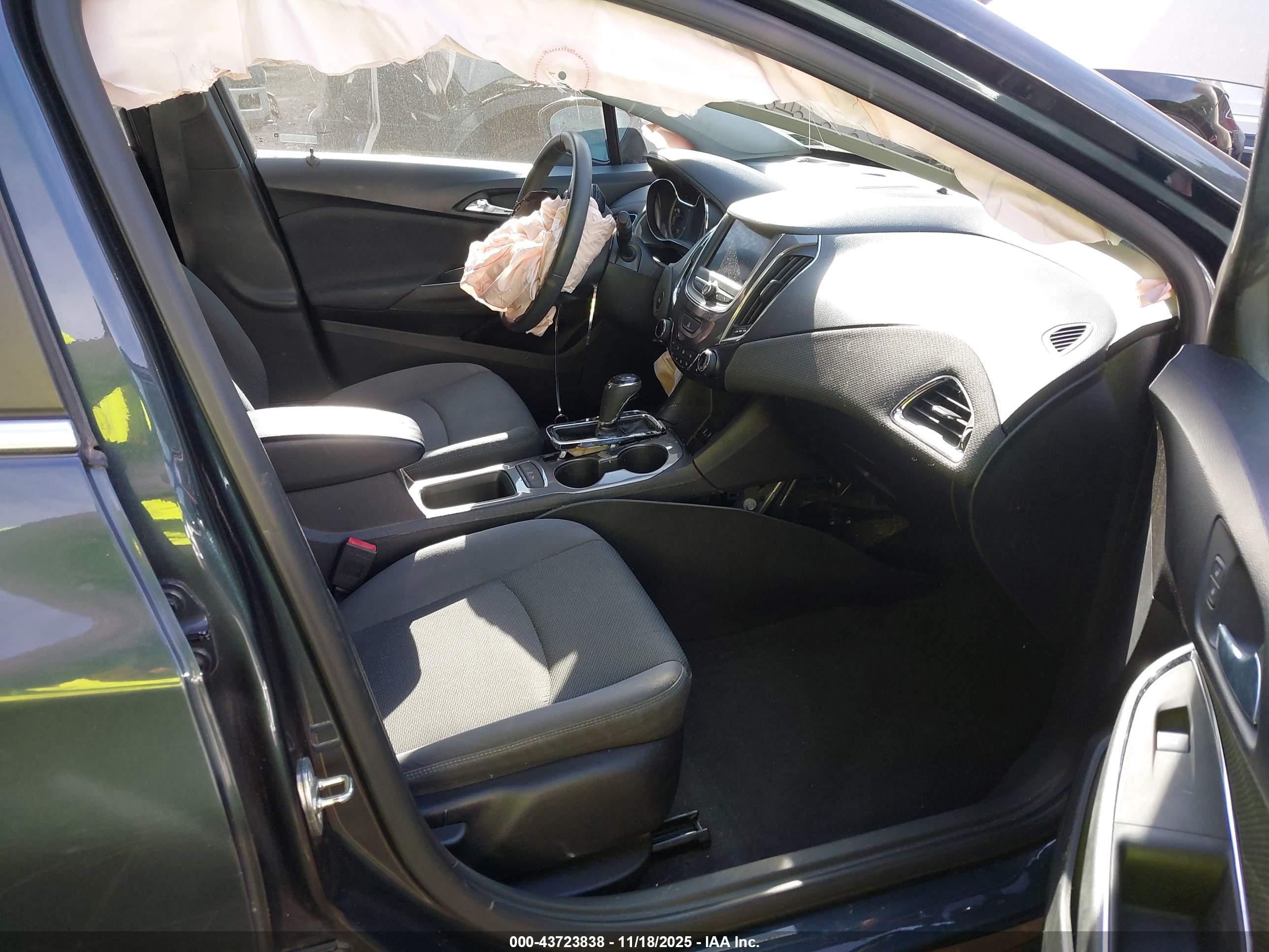 CHEVROLET CRUZE image 5
