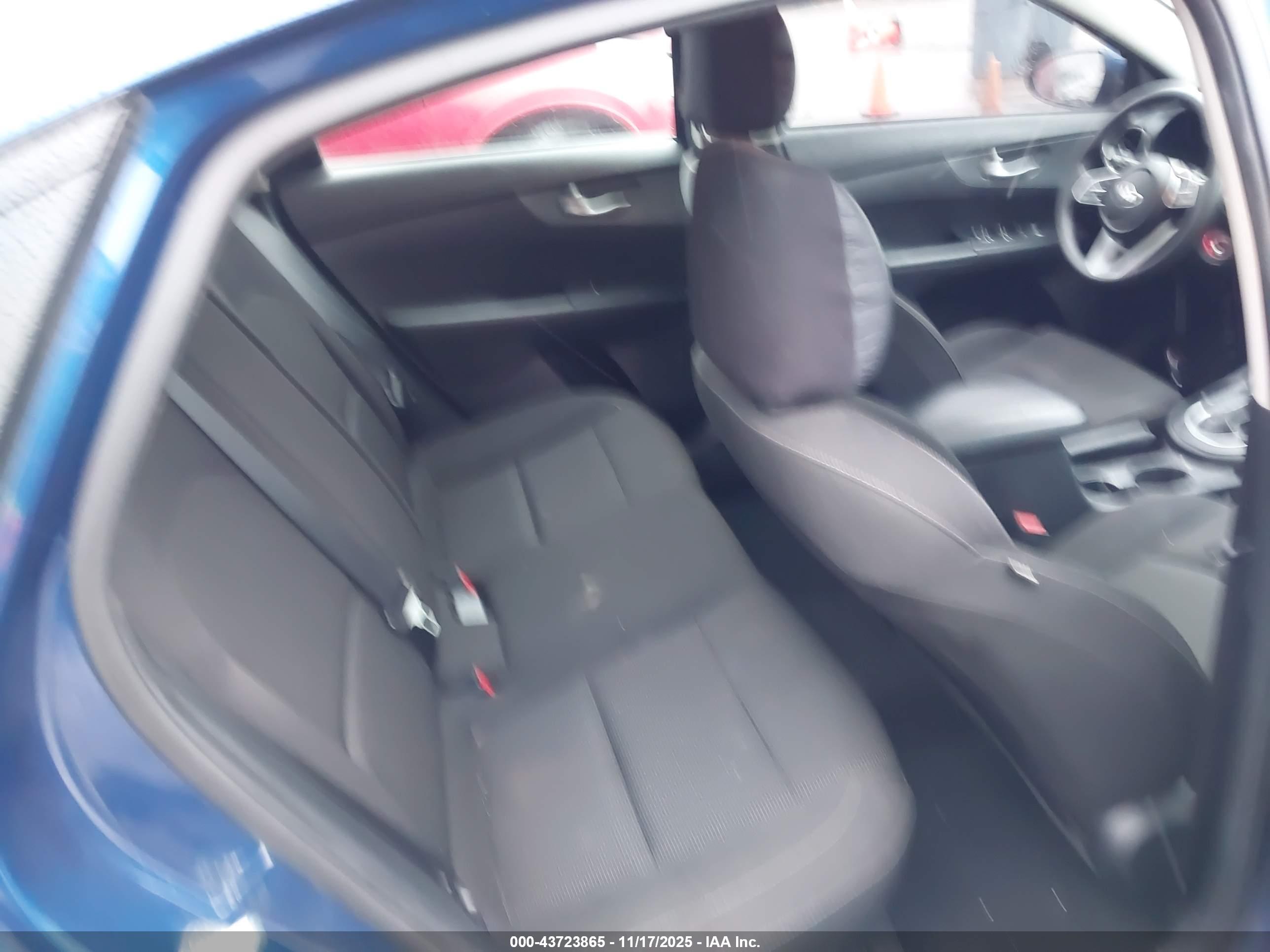 KIA FORTE image 8