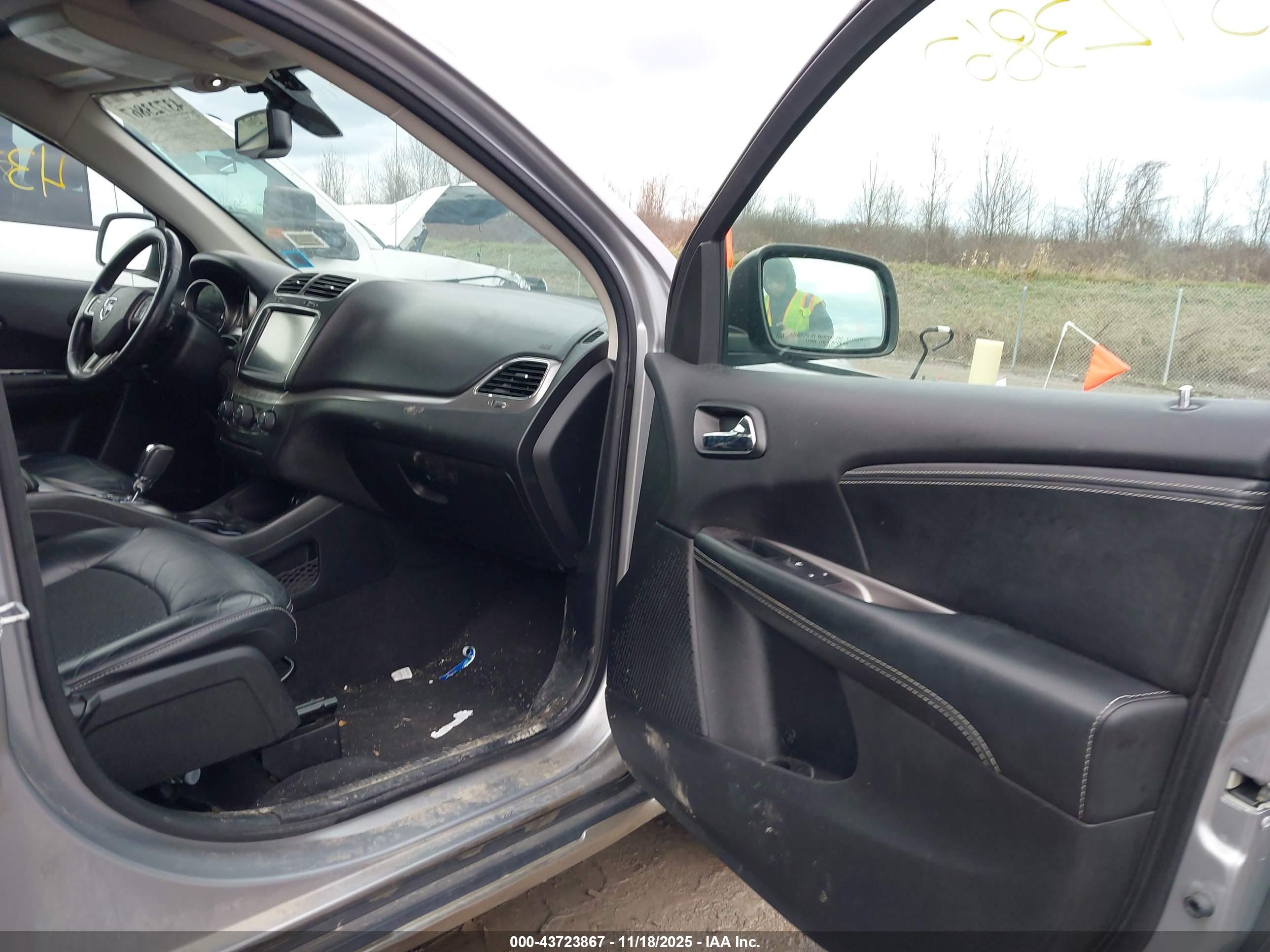 DODGE JOURNEY image 5