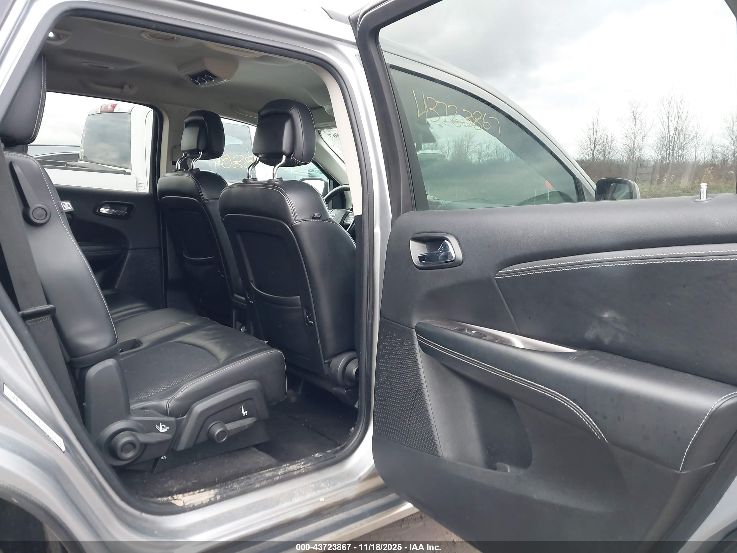 DODGE JOURNEY image 8