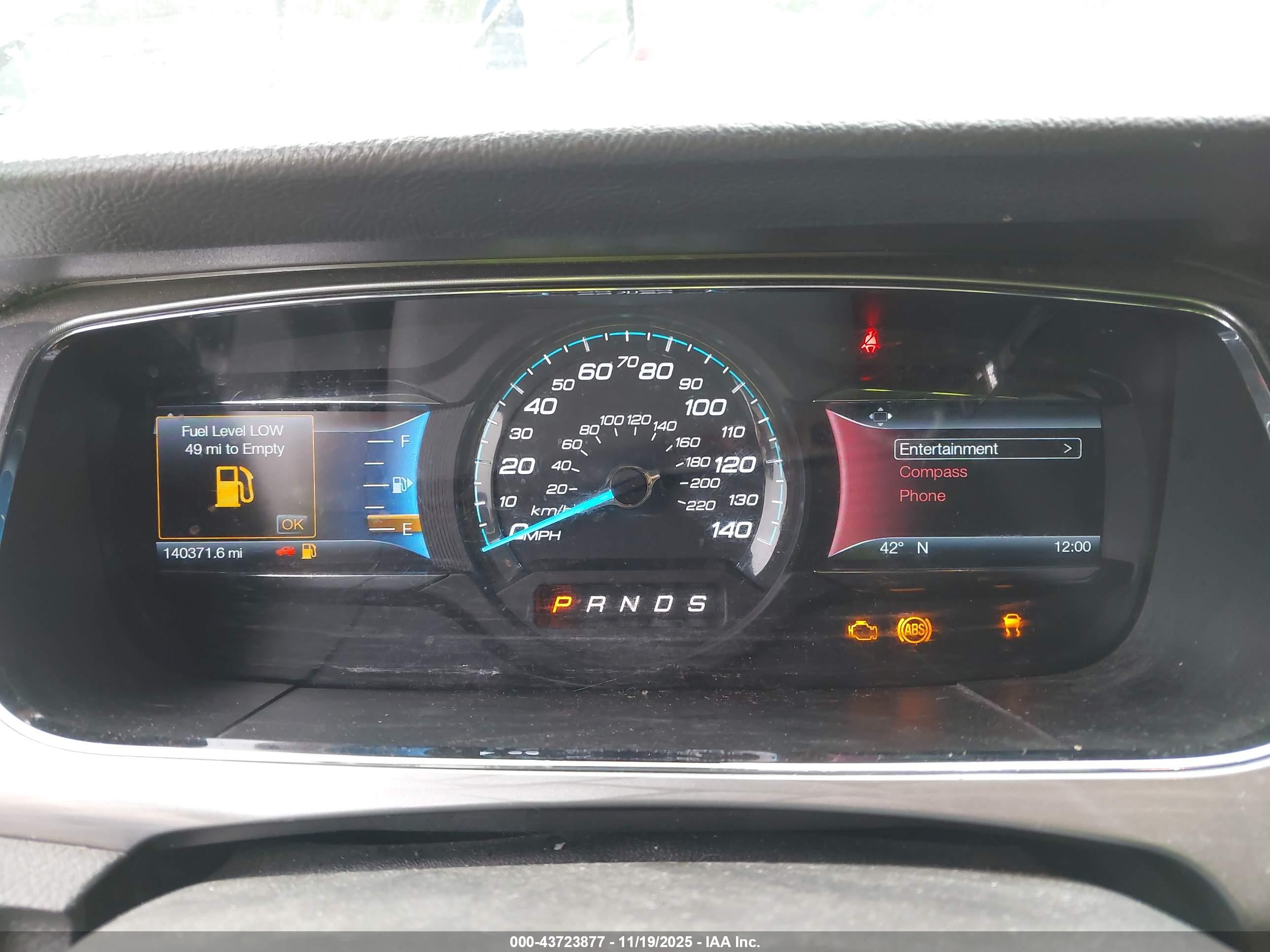 FORD TAURUS image 7