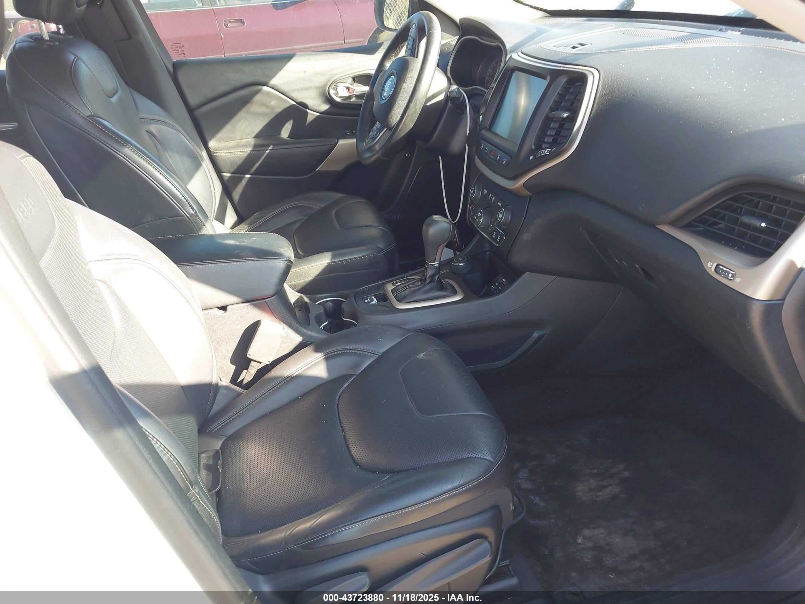 JEEP CHEROKEE image 5