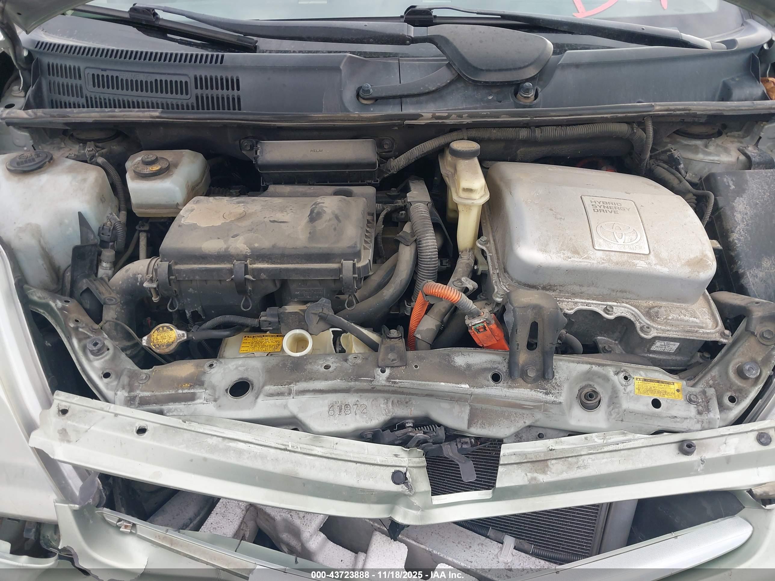 TOYOTA PRIUS image 10