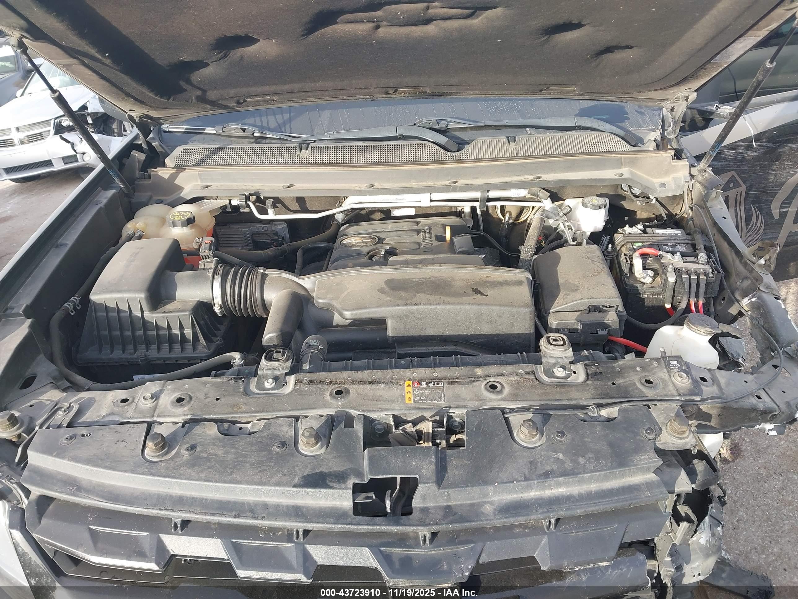 CHEVROLET COLORADO image 10