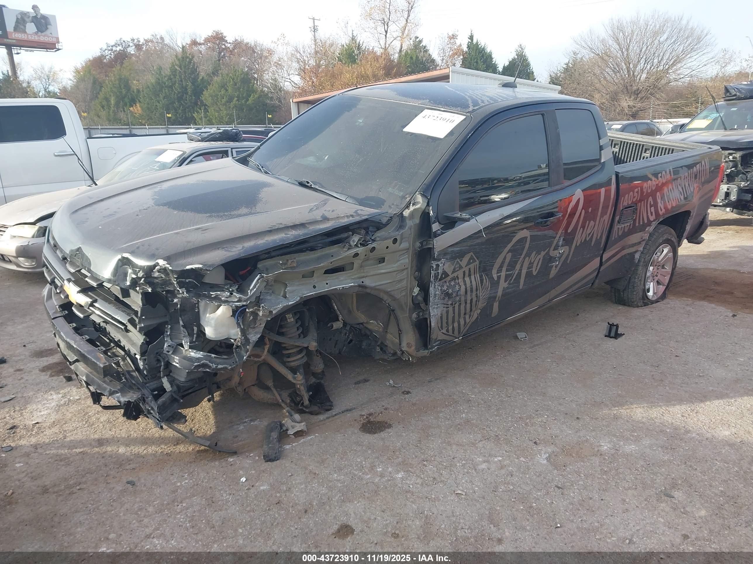 CHEVROLET COLORADO image 2