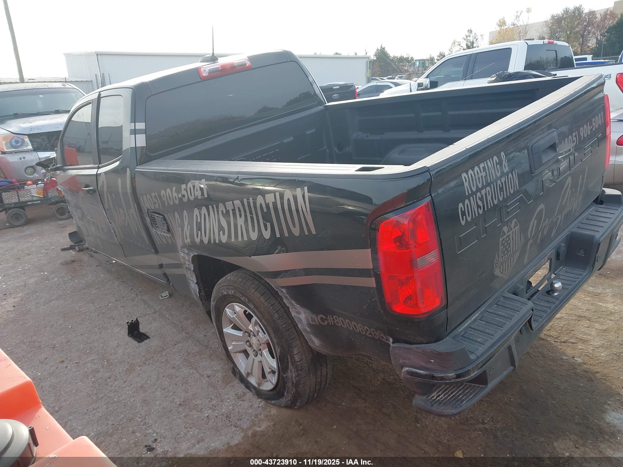 CHEVROLET COLORADO image 3