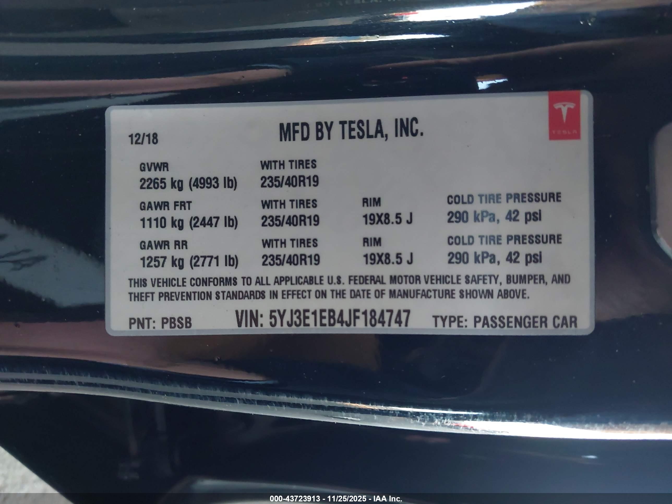 TESLA MODEL image 9