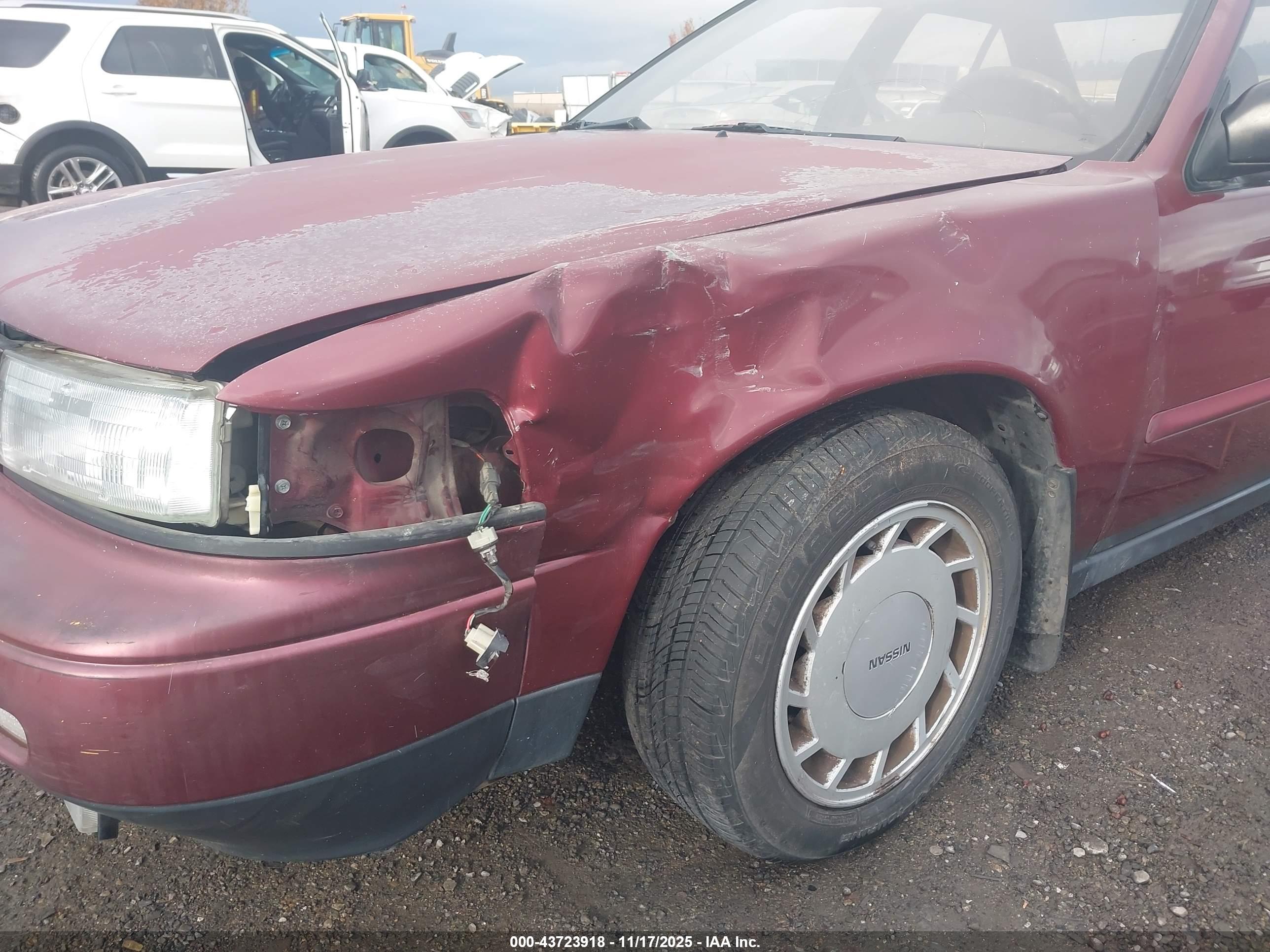 NISSAN MAXIMA image 6