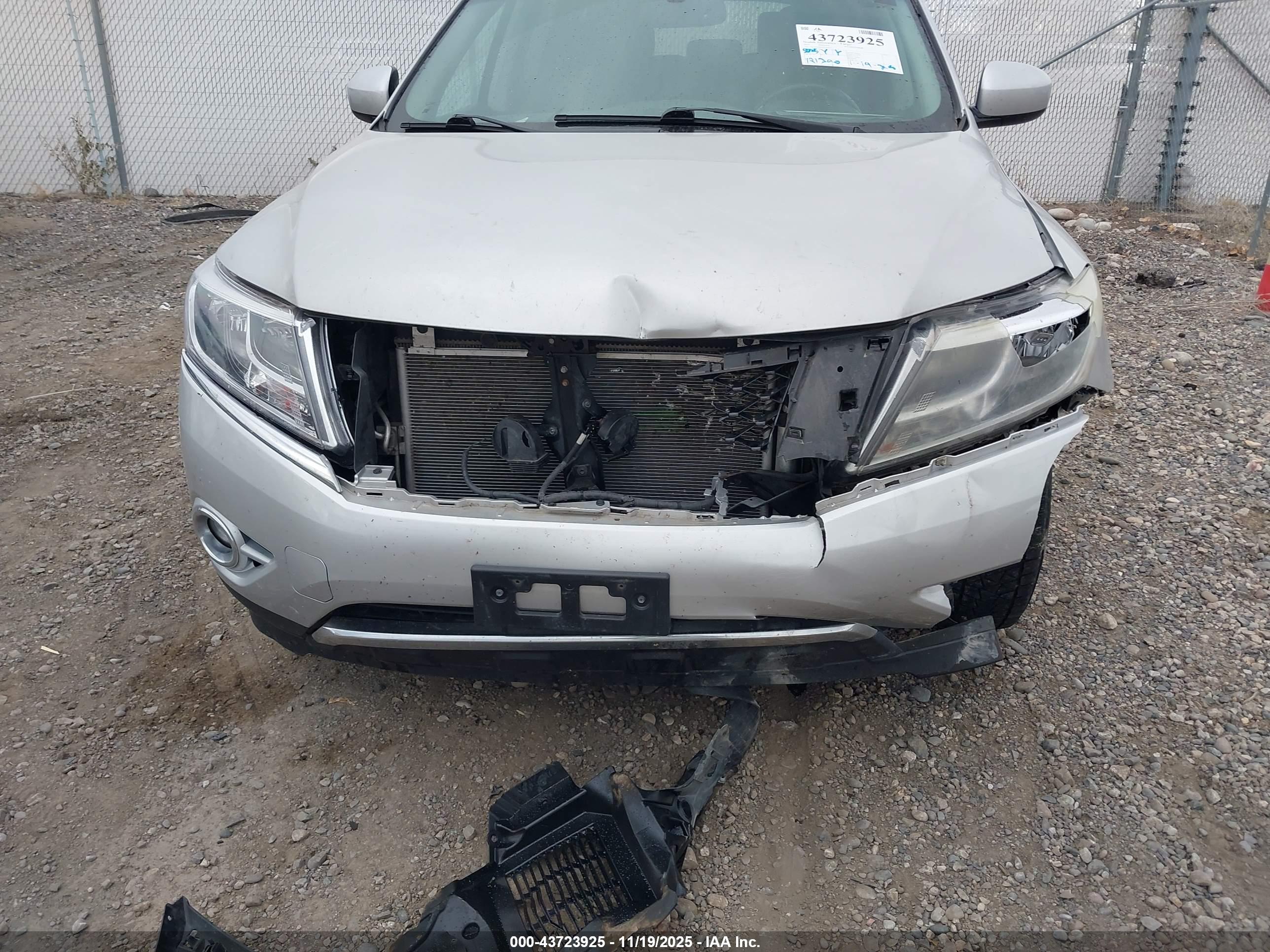 NISSAN PATHFINDER image 6