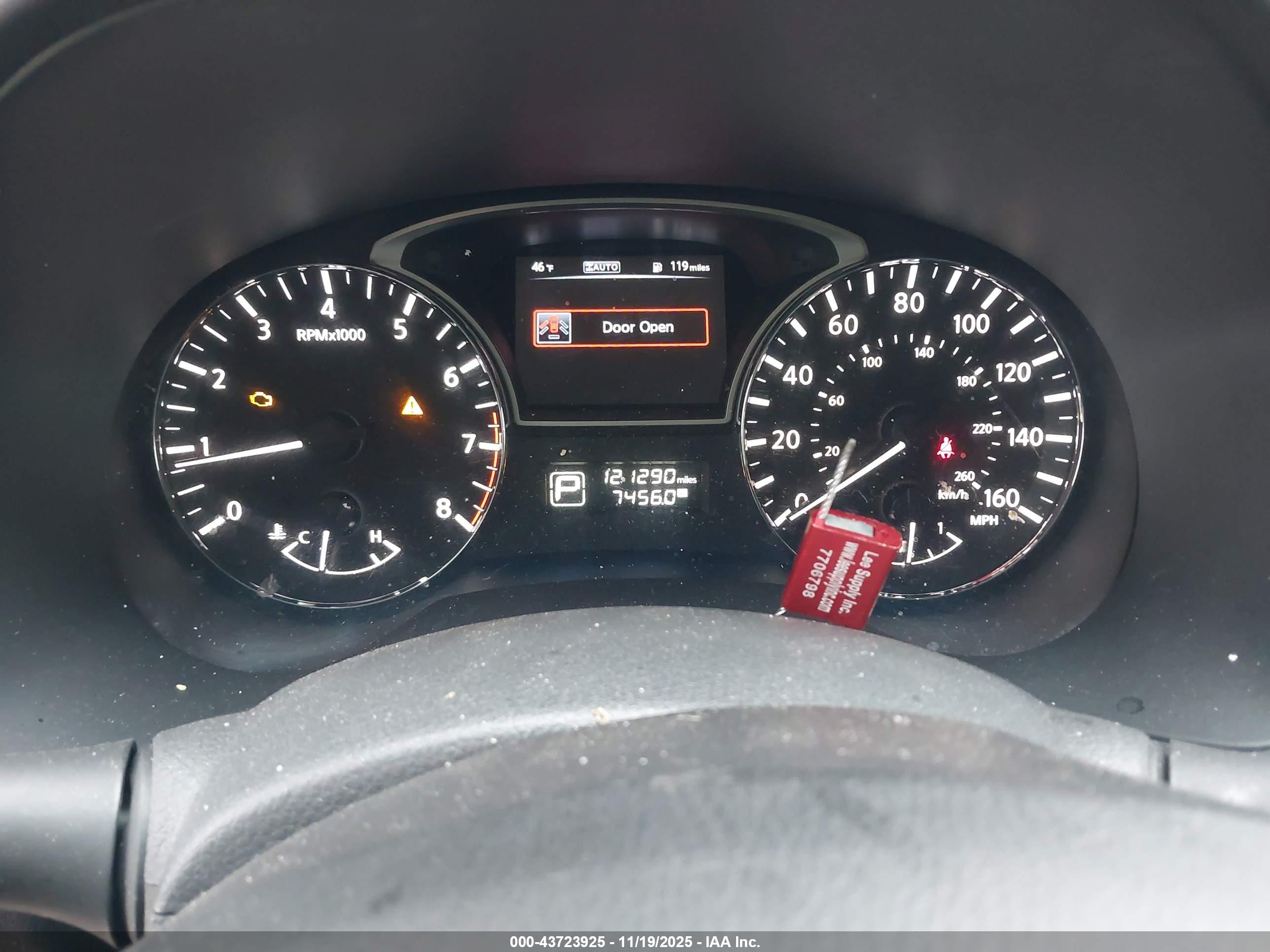 NISSAN PATHFINDER image 7