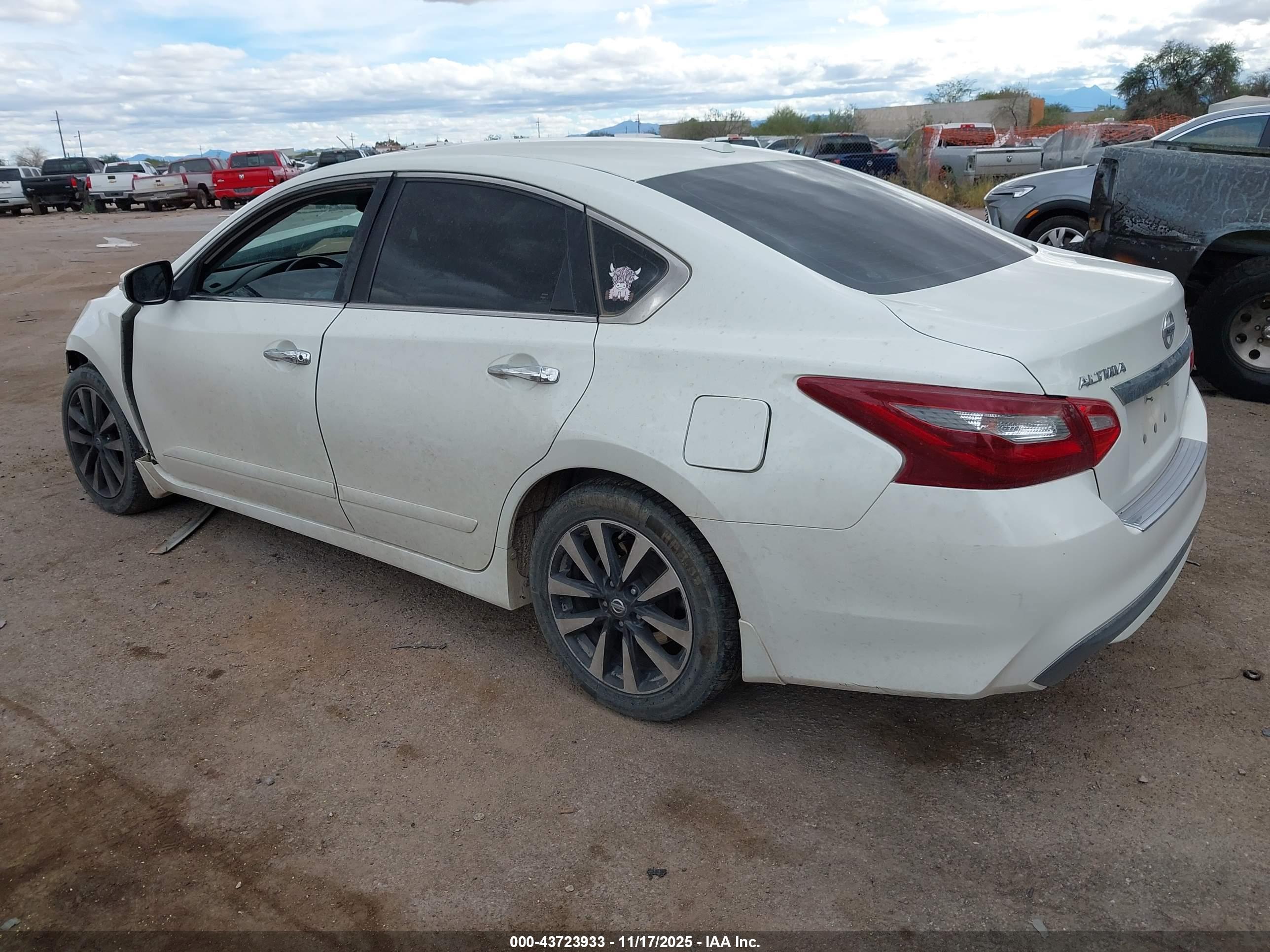 NISSAN ALTIMA image 3