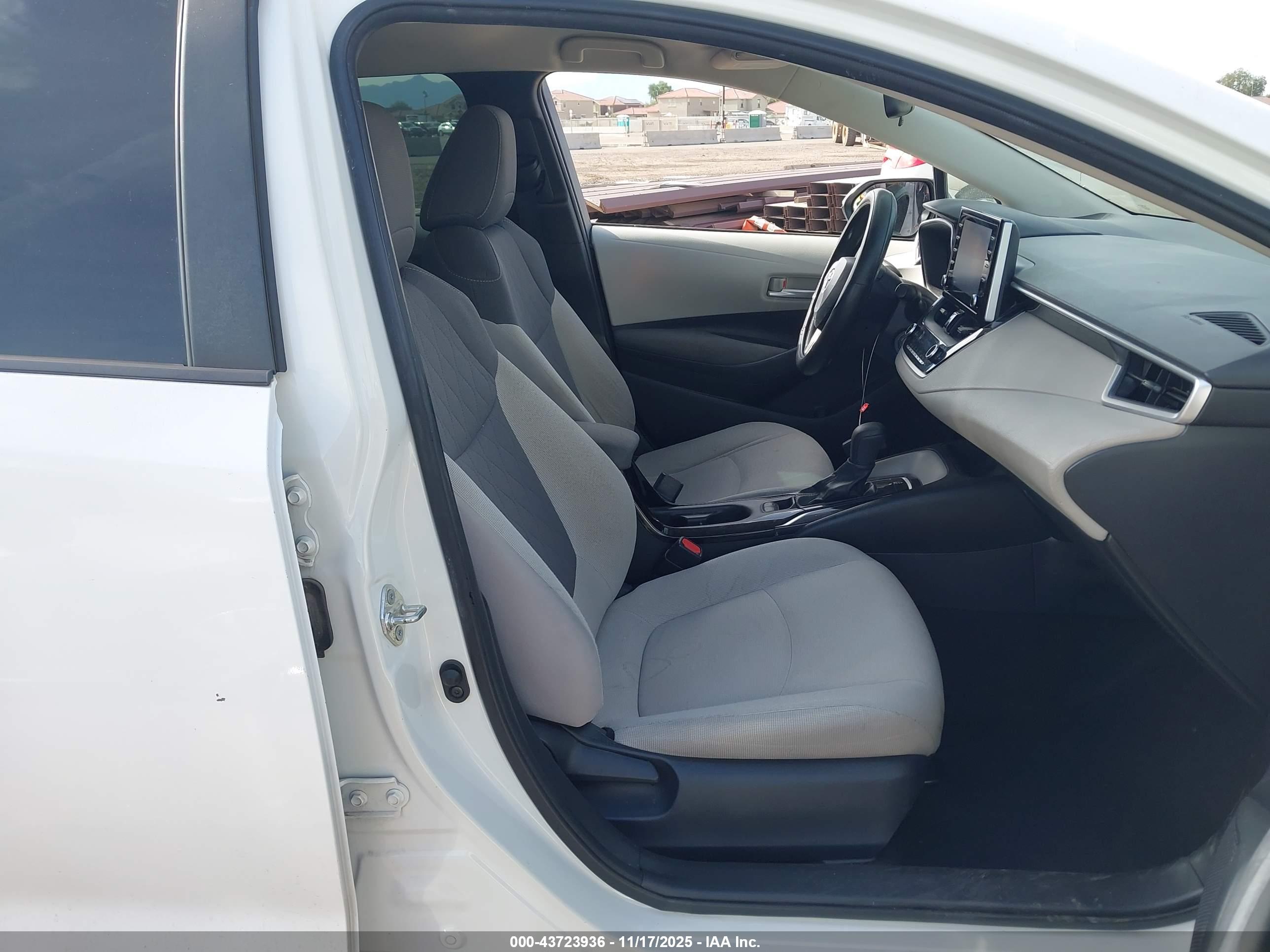 TOYOTA COROLLA image 5