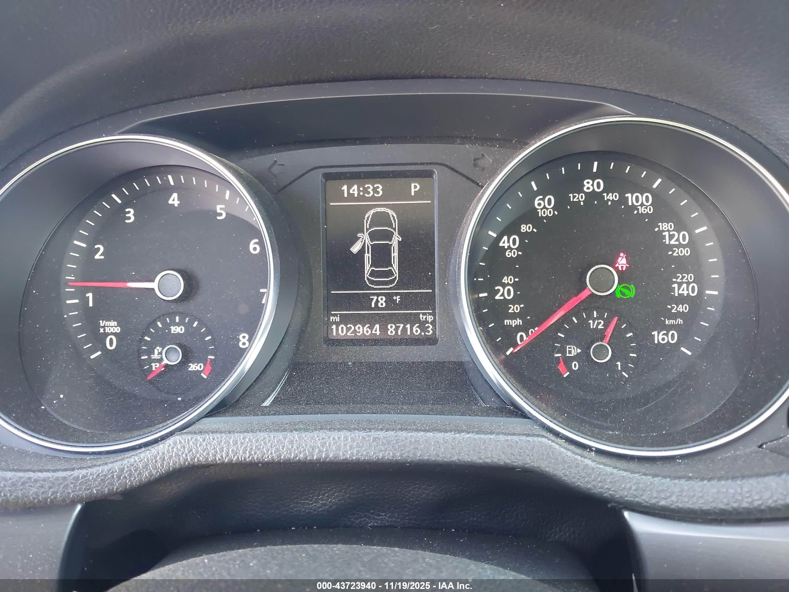 VOLKSWAGEN PASSAT image 7