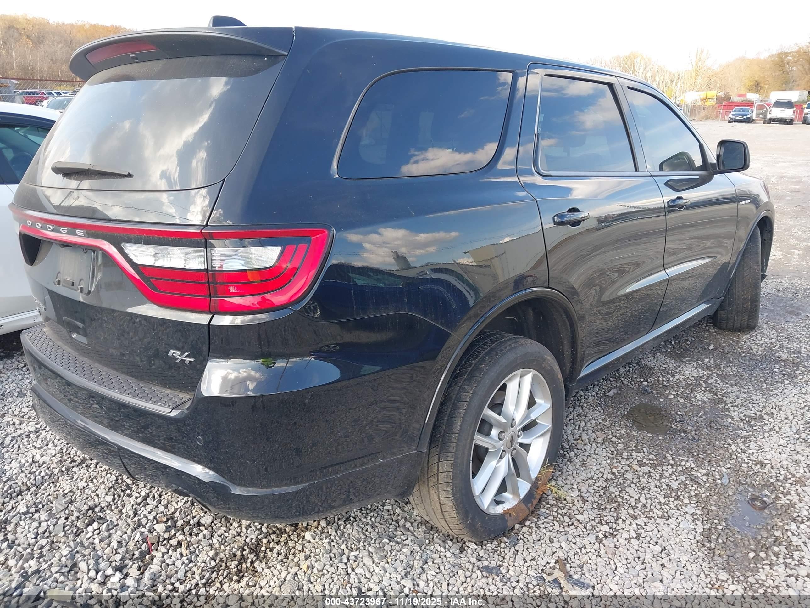 DODGE DURANGO image 4