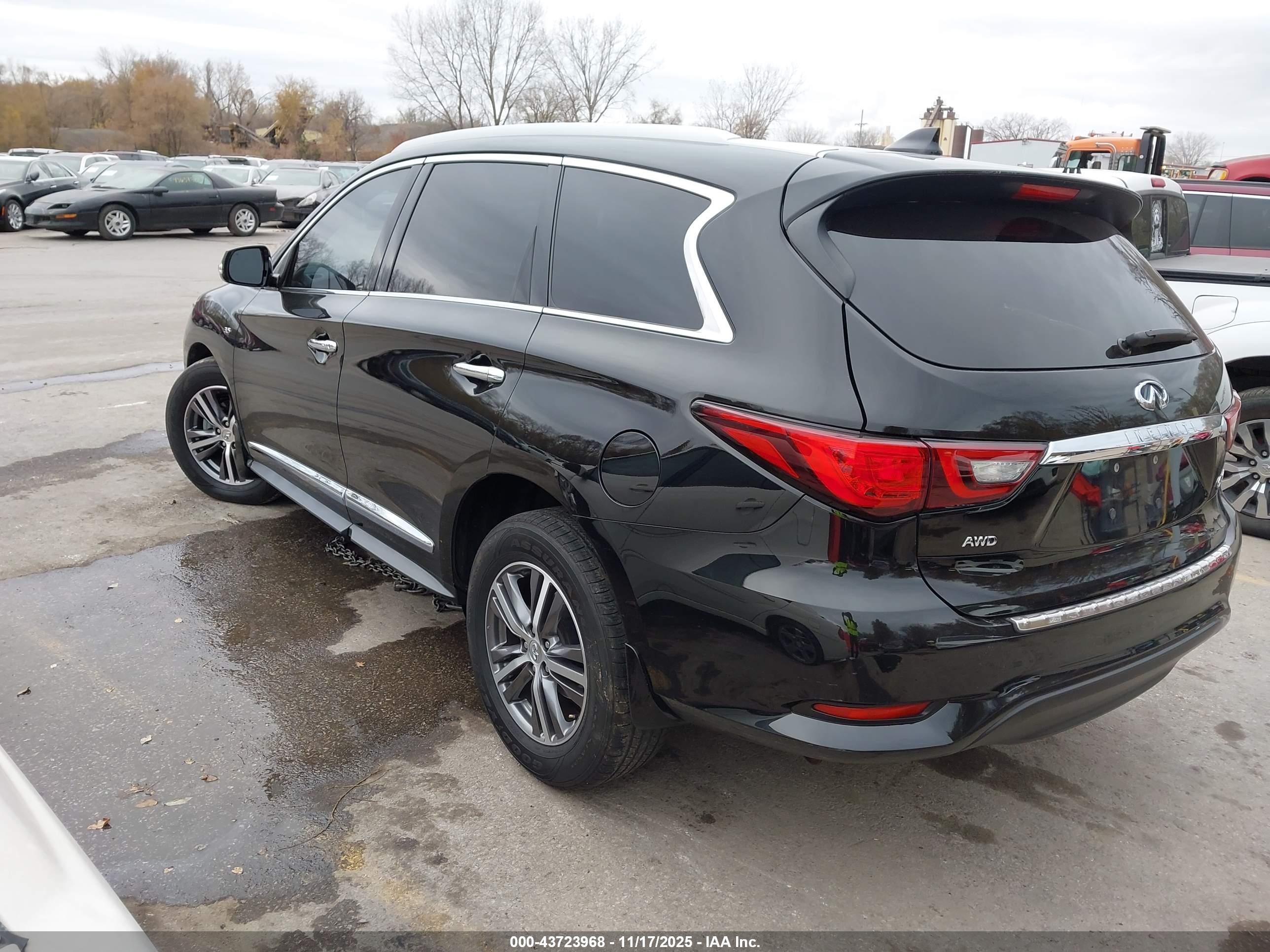 INFINITI QX60 image 3