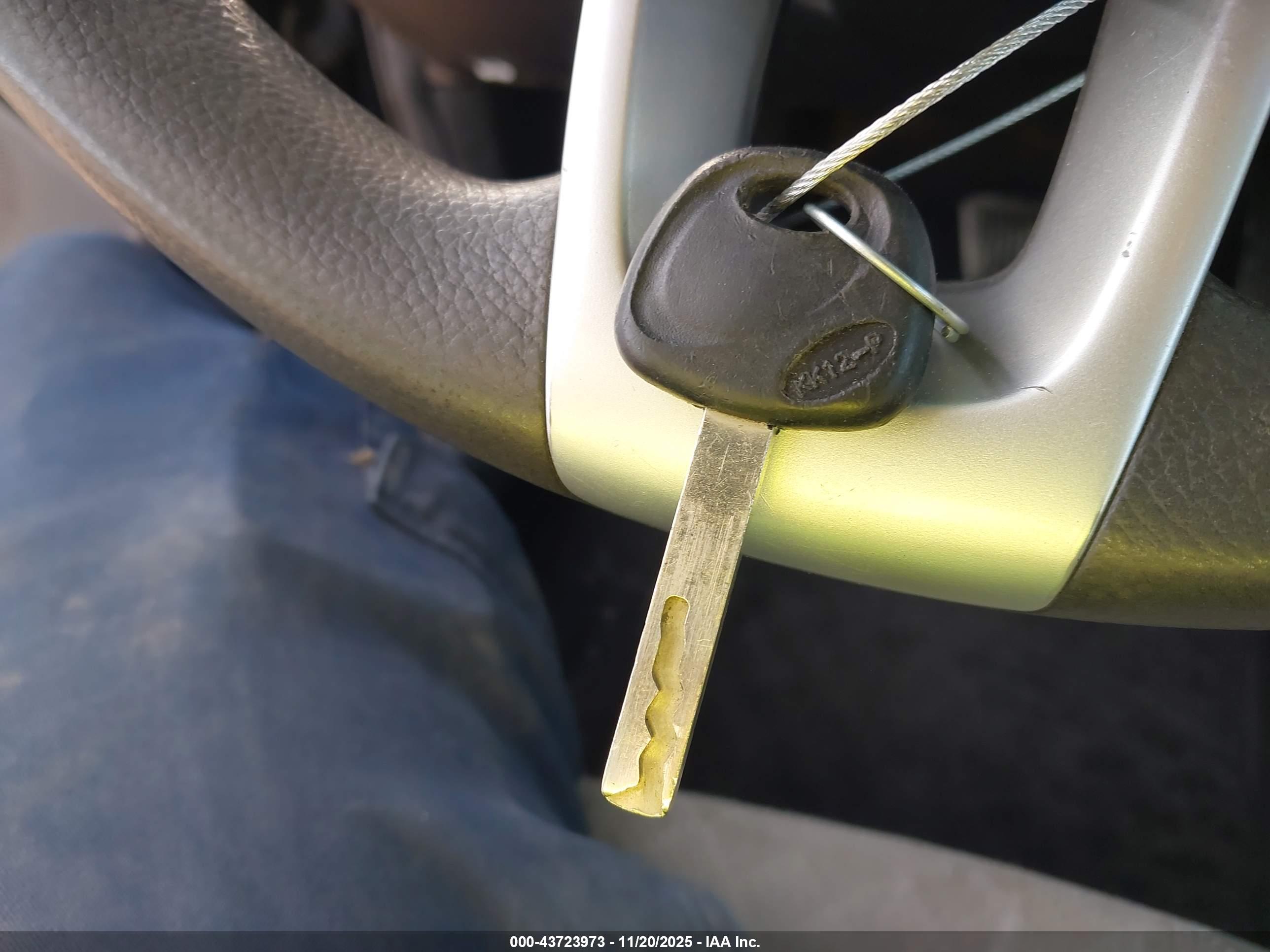 KIA RIO image 11