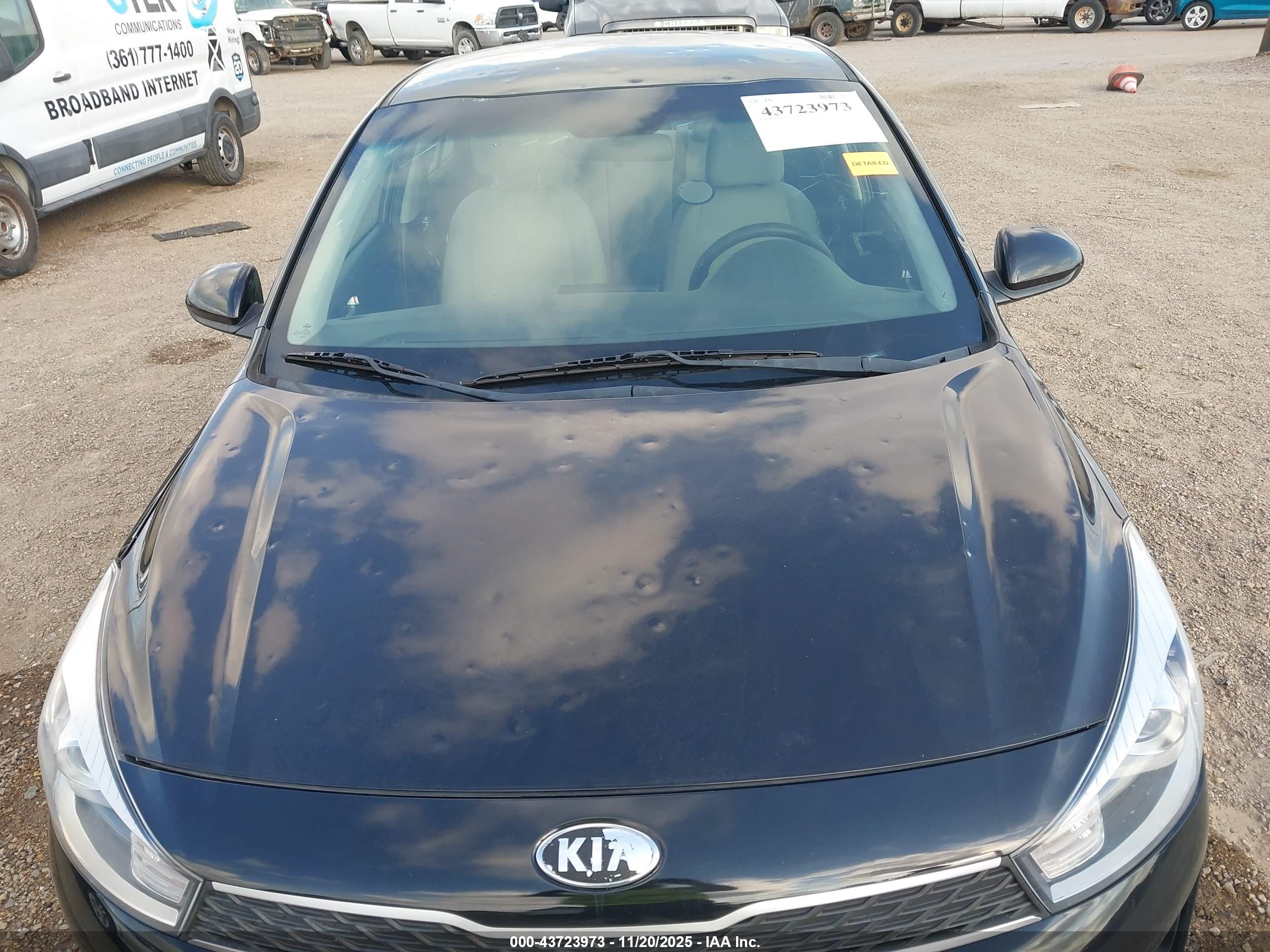 KIA RIO image 6