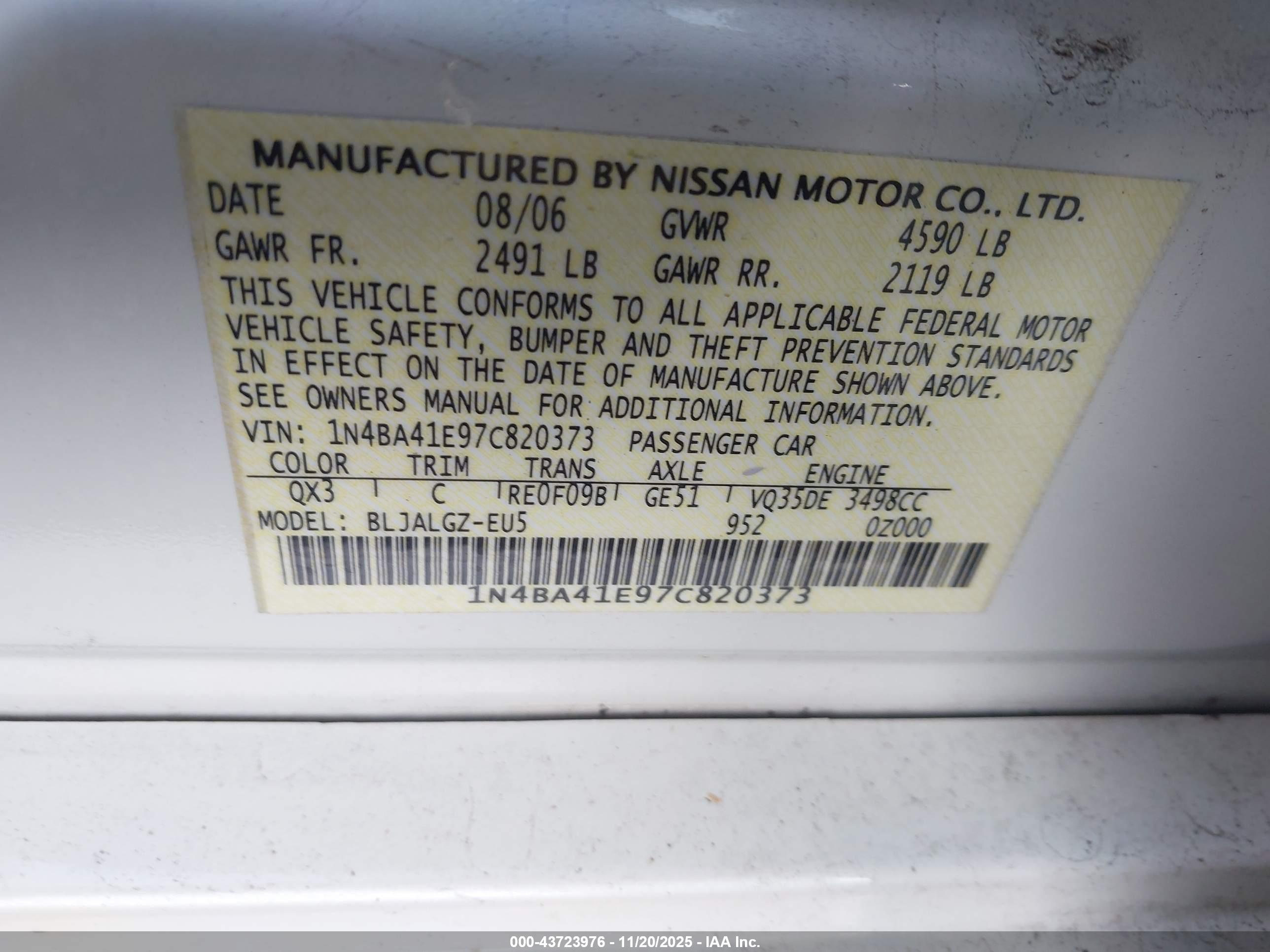 NISSAN MAXIMA image 9