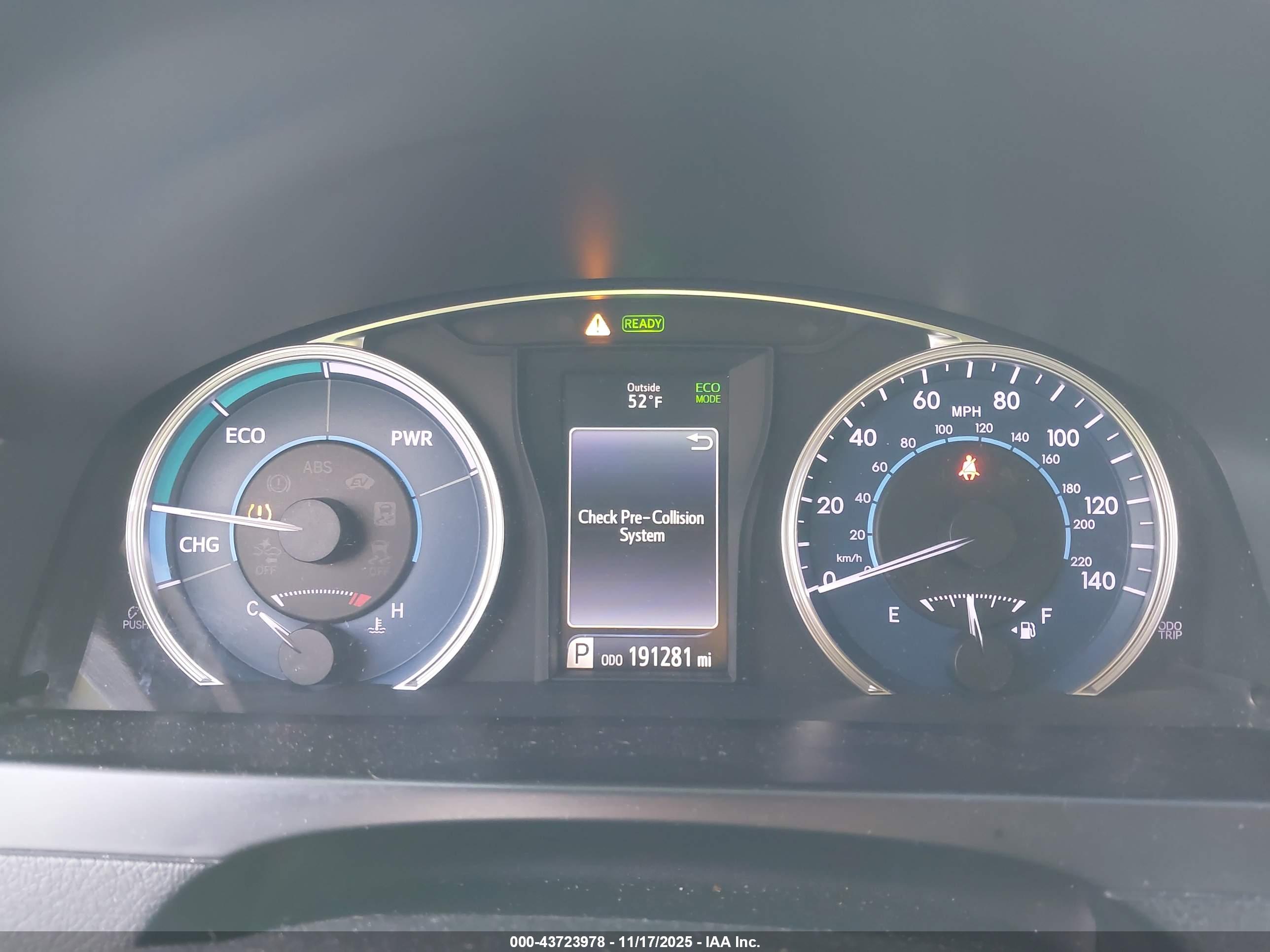 TOYOTA CAMRY image 7