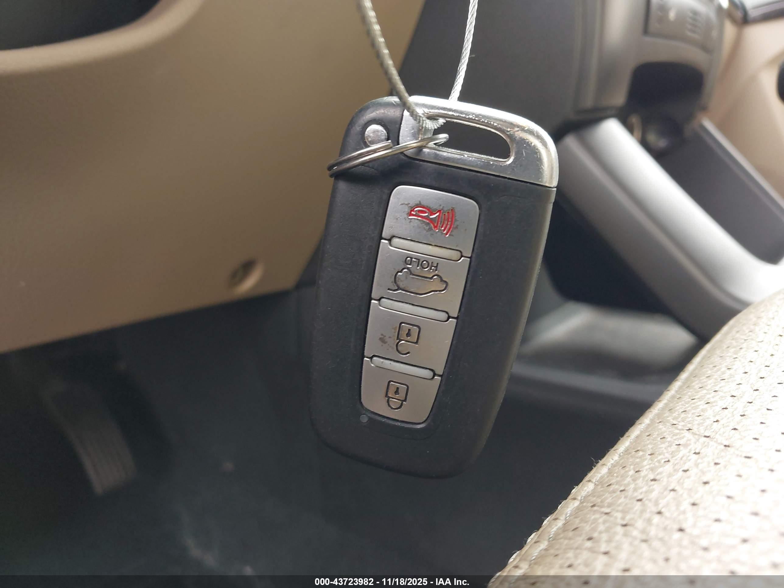 KIA SORENTO image 11
