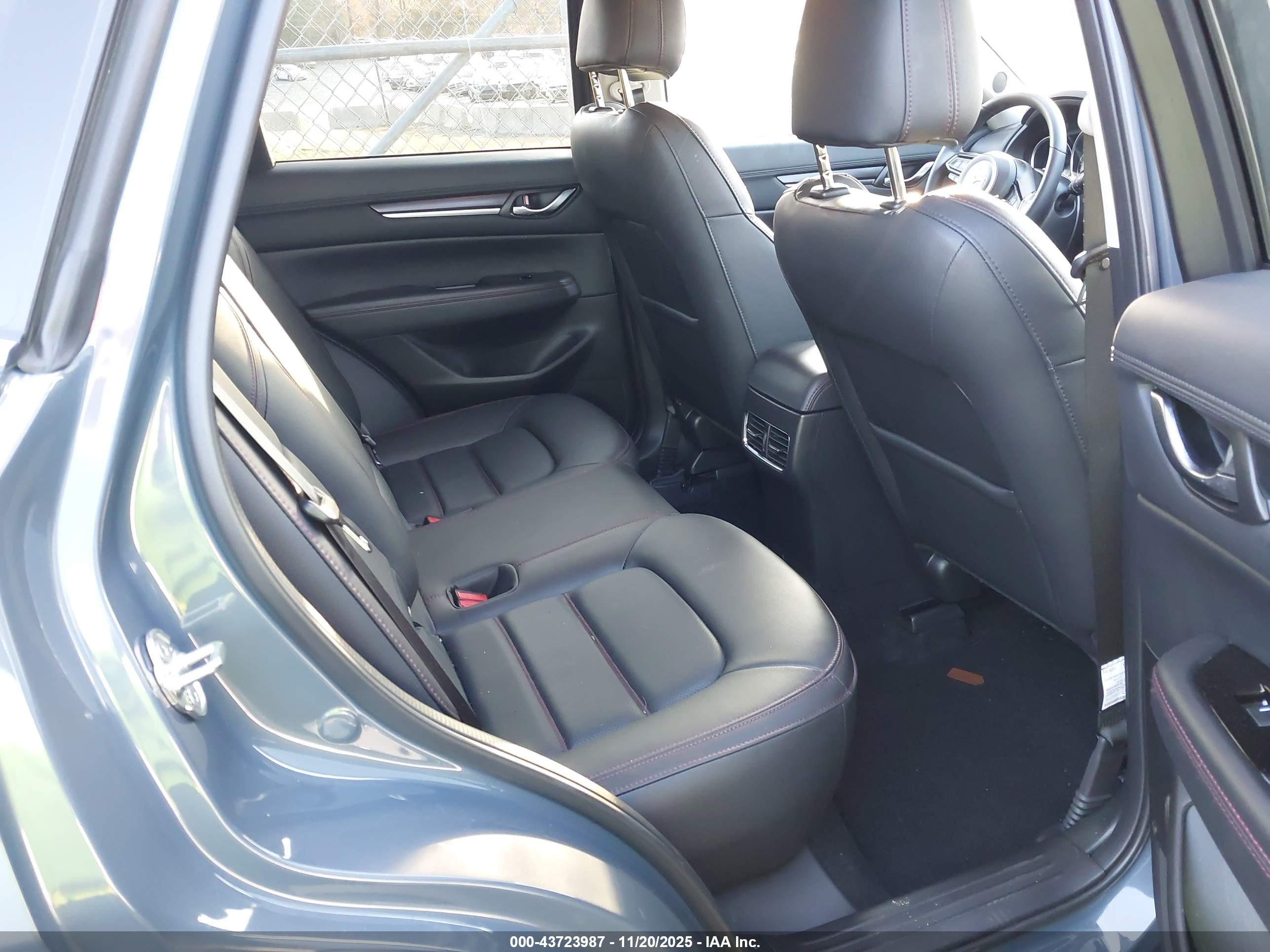MAZDA CX-5 image 8