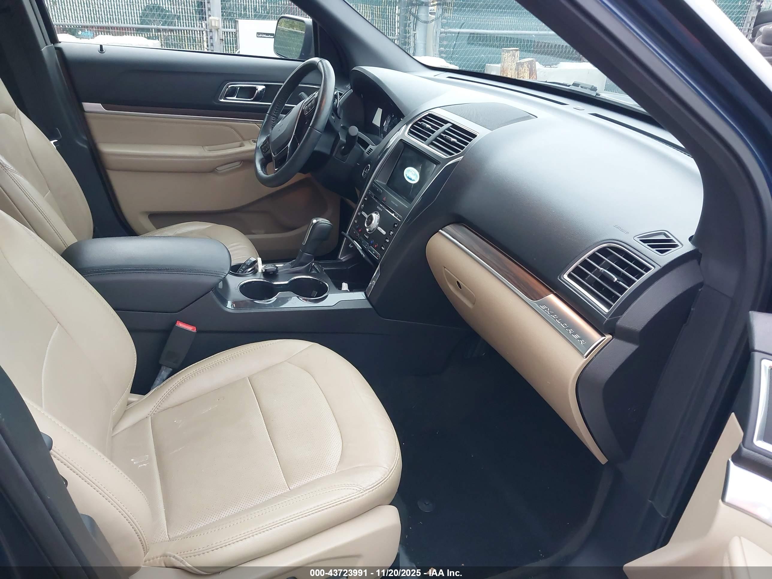 FORD EXPLORER image 5