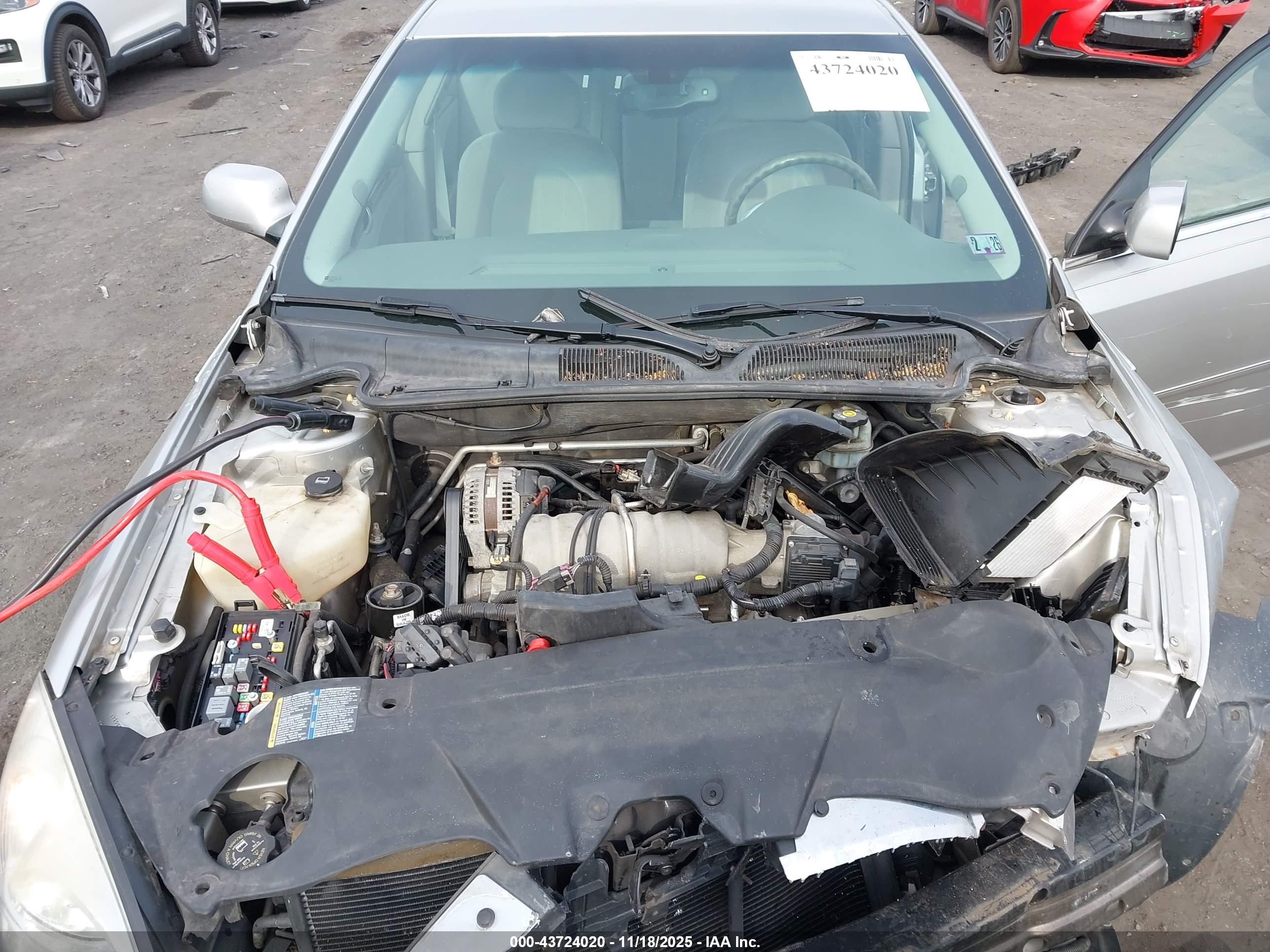 BUICK LUCERNE image 10