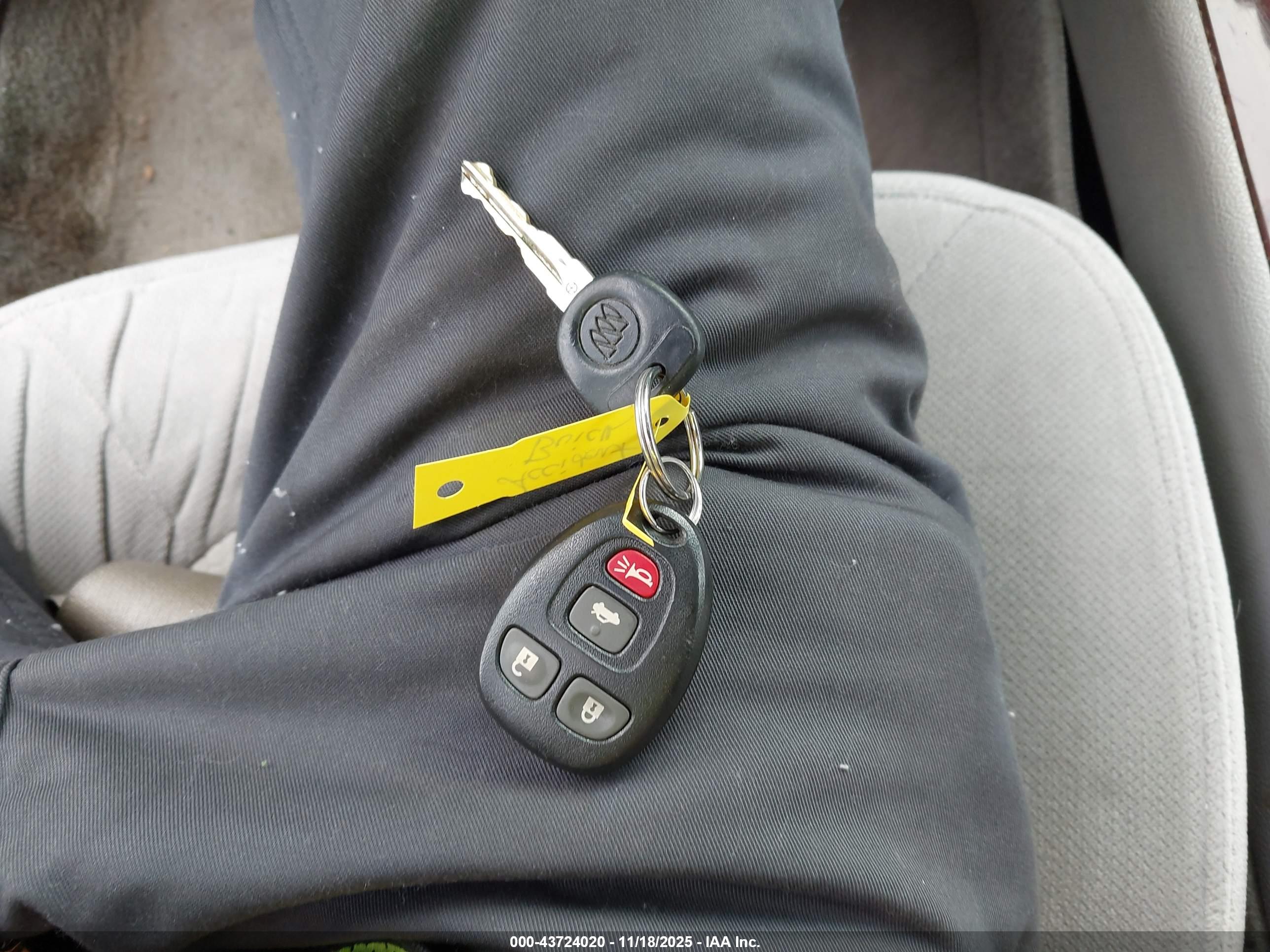 BUICK LUCERNE image 11