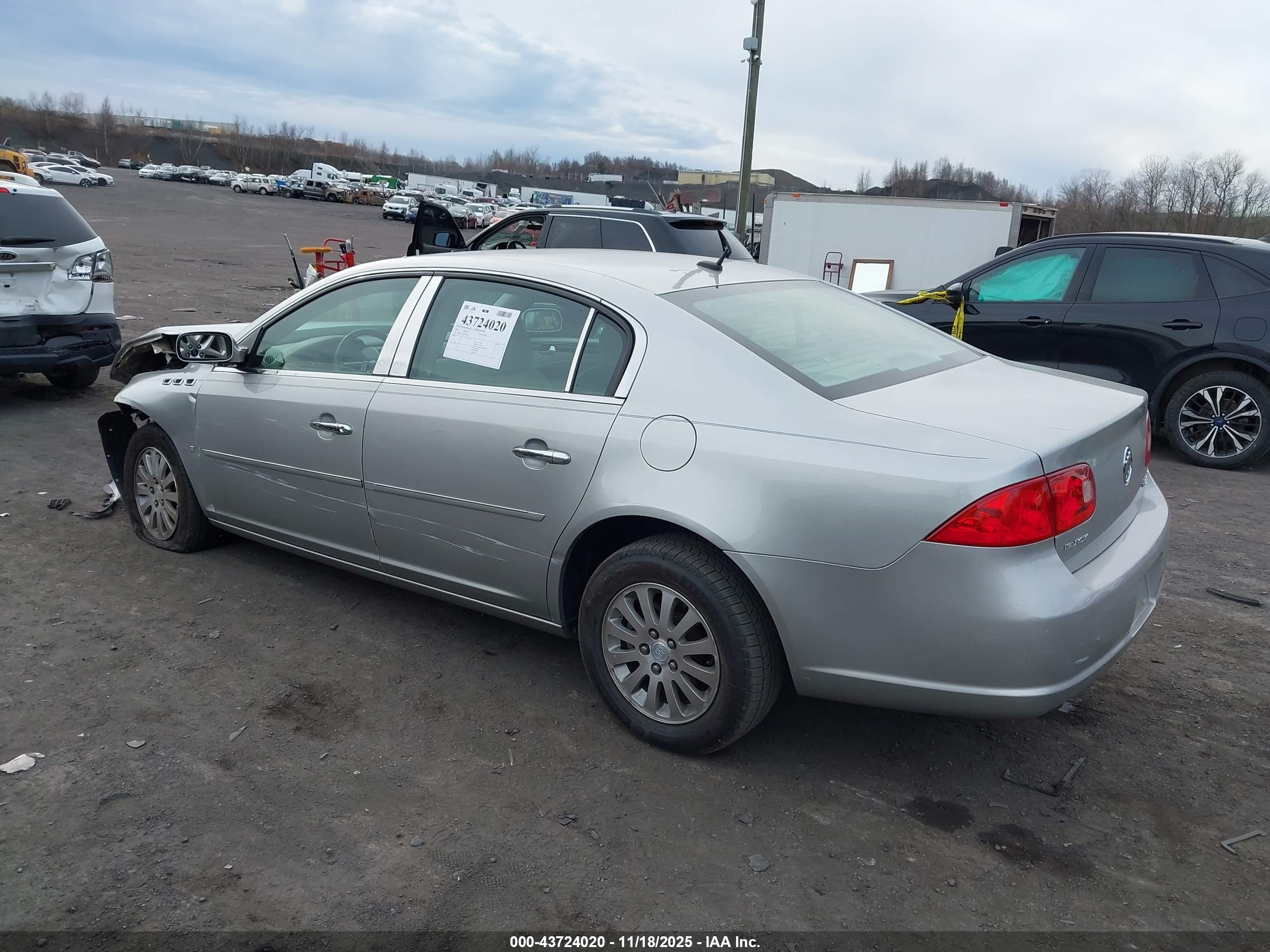 BUICK LUCERNE image 3