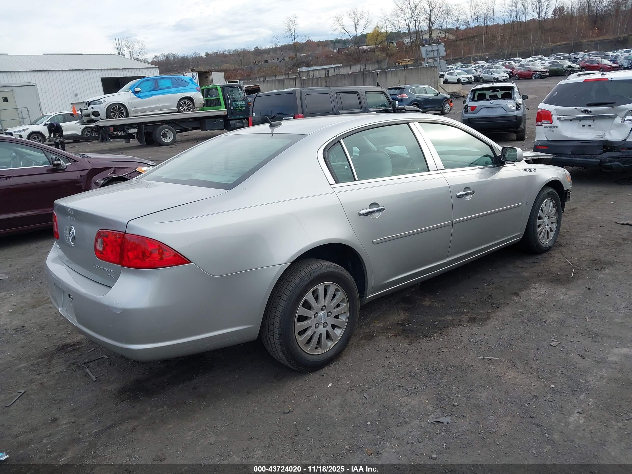 BUICK LUCERNE image 4
