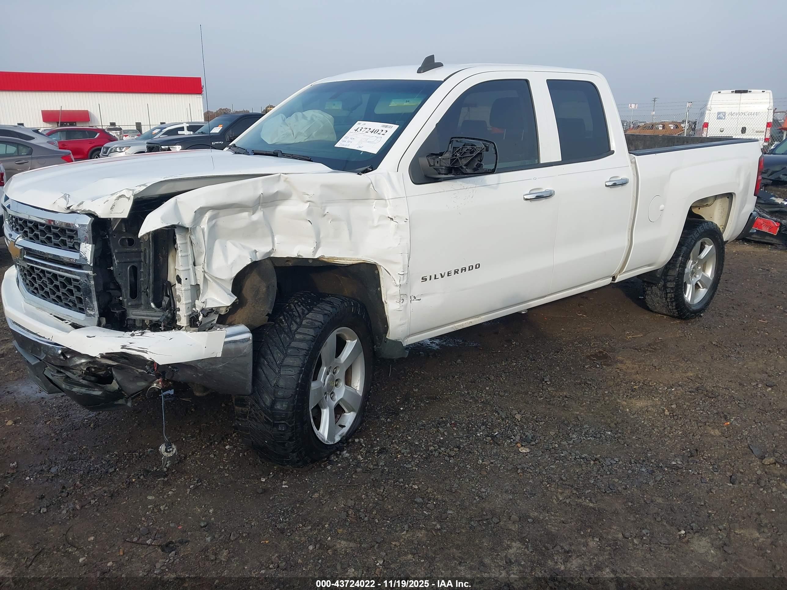 CHEVROLET SILVERADO image 2