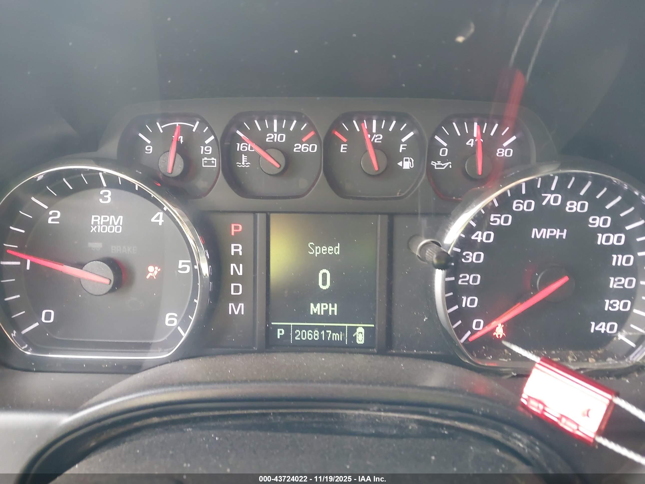 CHEVROLET SILVERADO image 7
