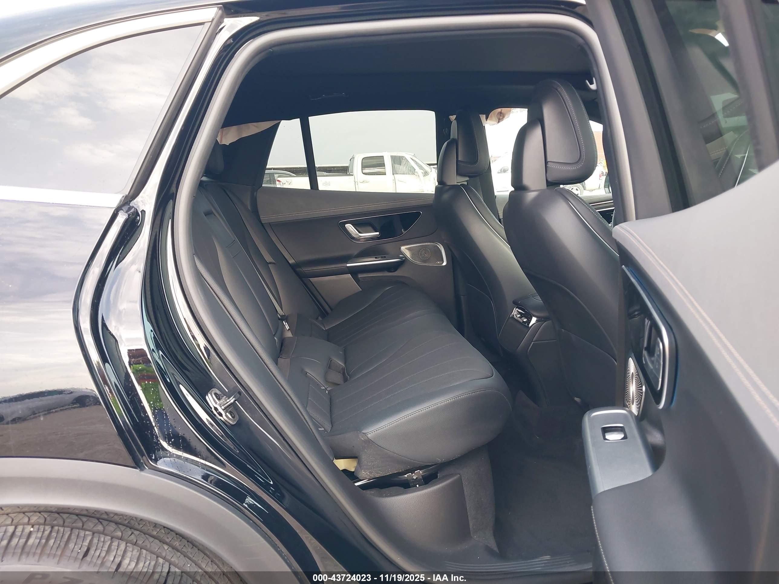 MERCEDES-BENZ EQE image 8