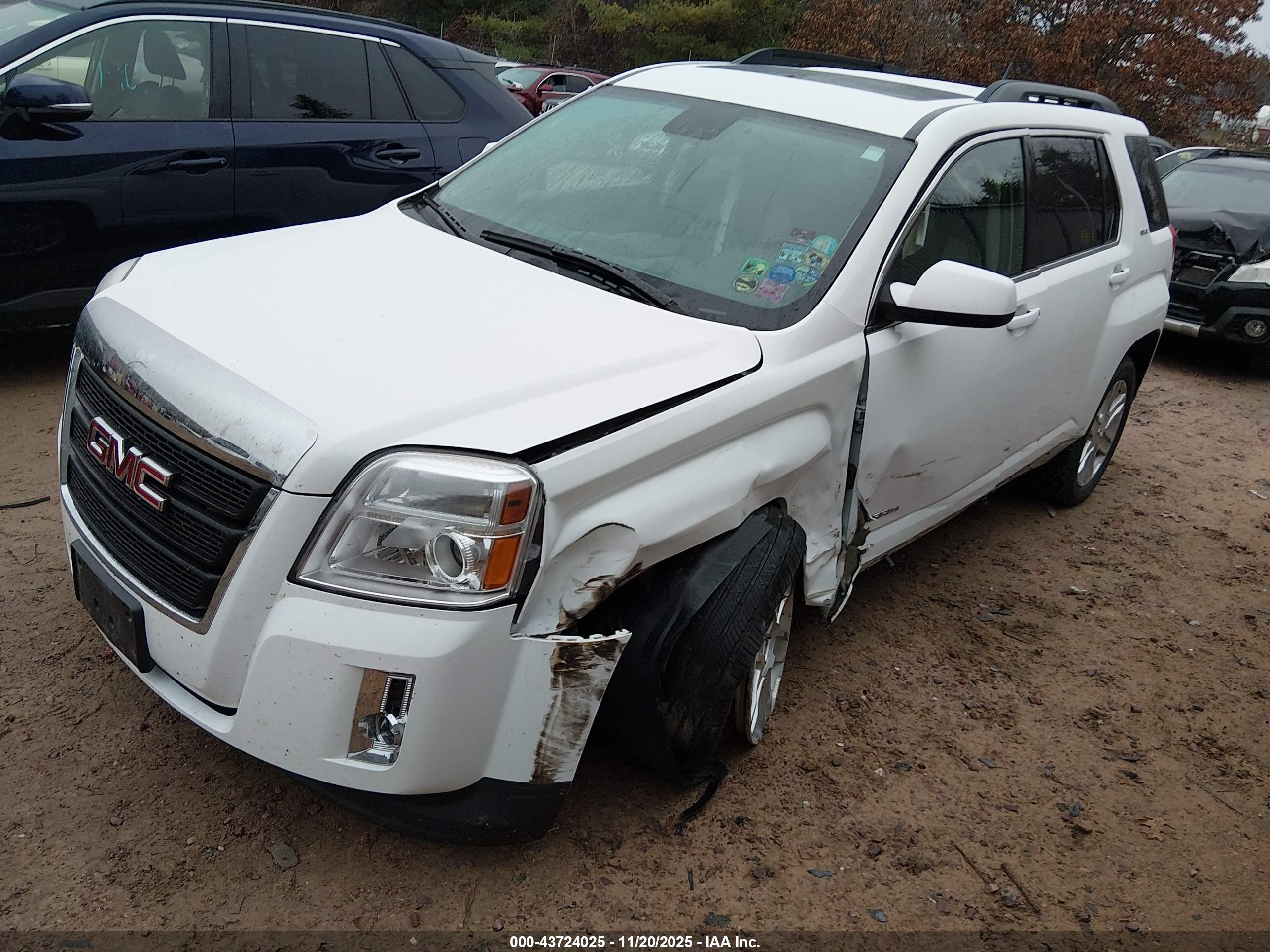 GMC TERRAIN image 2